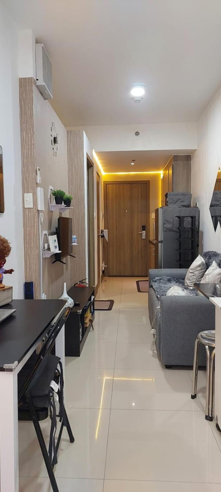 Fully Furnished 1 Bedroom Condo - Fame Residences, Tower 2