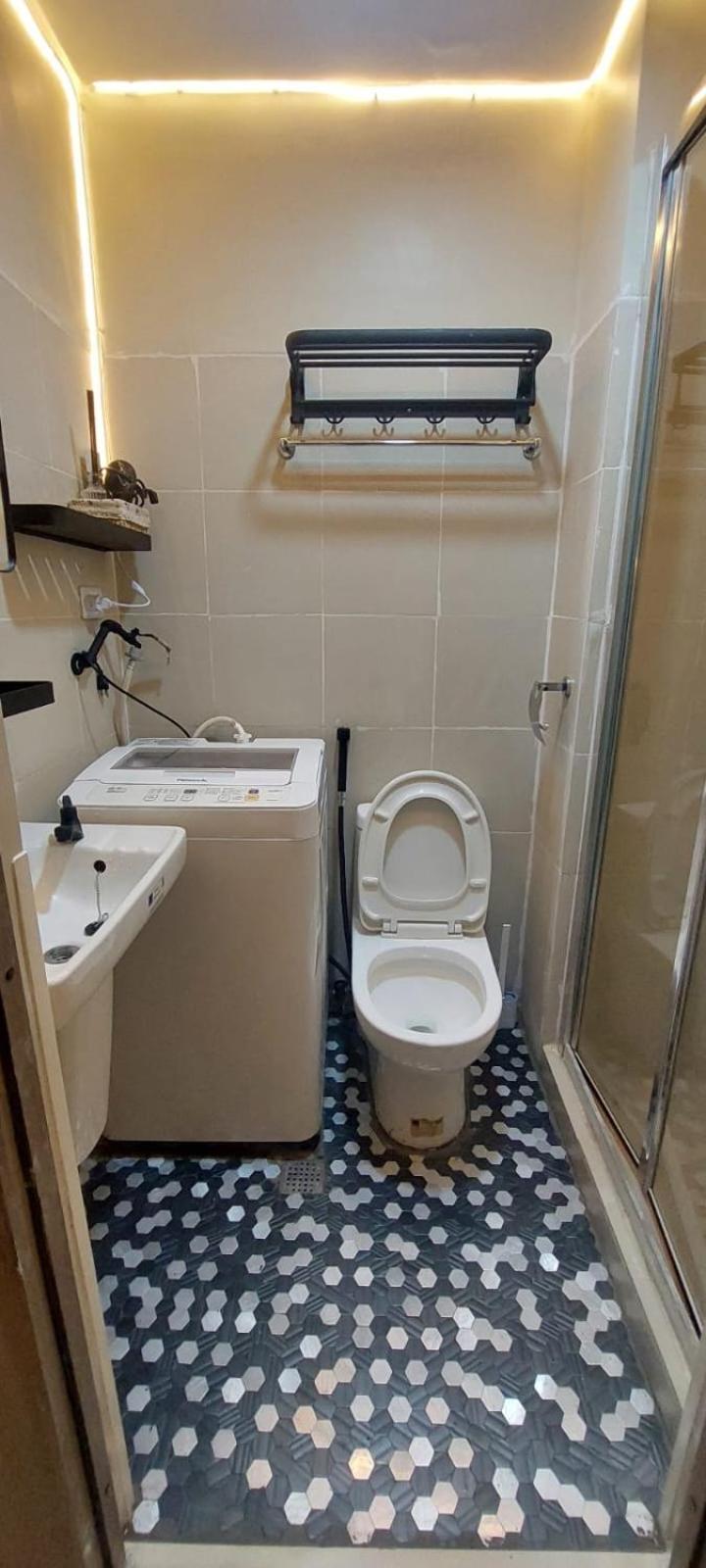 Fully Furnished 1 Bedroom Condo - Fame Residences, Tower 2