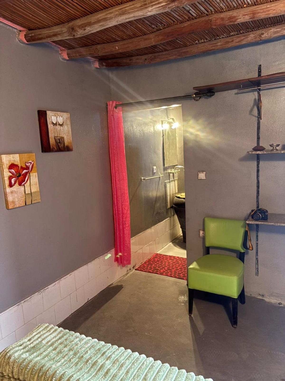 ASARAG GUEST HOUSE, YOGA & Surf