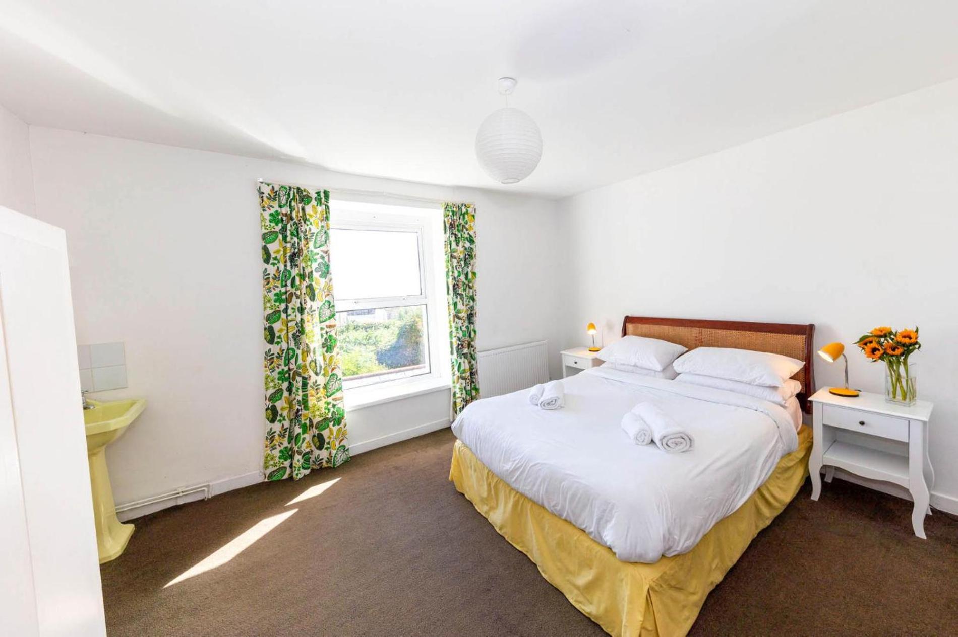 Fern Bank - 5 Bedroom House - Horton