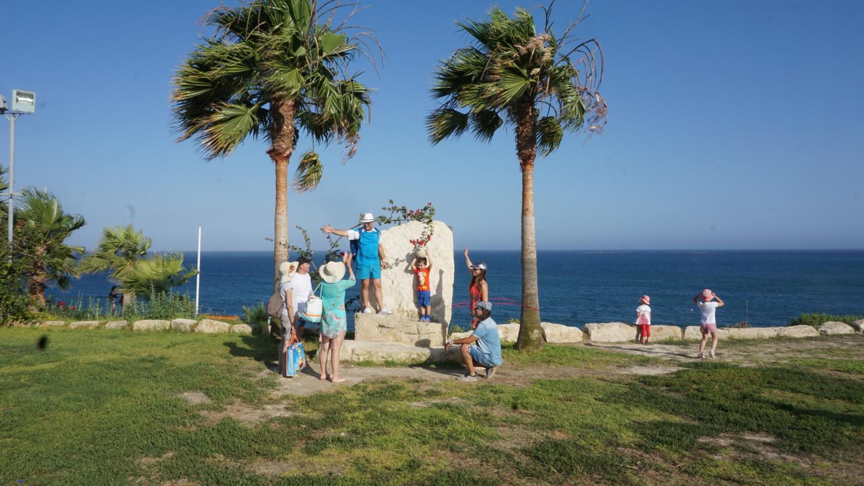Tzionis Holidays Stonehouse