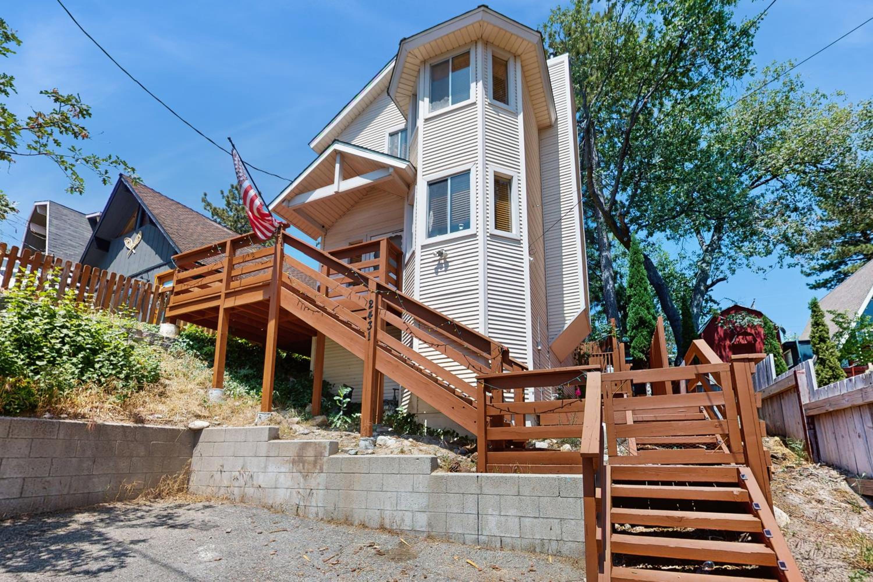 Boat, Hike, Ski and Fish Running Springs Retreat