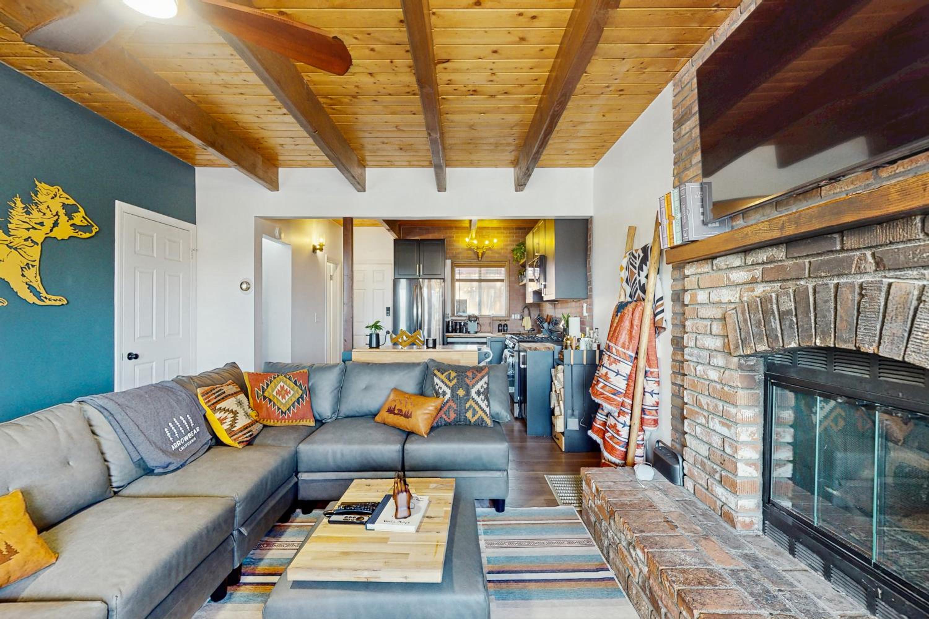 Boat, Hike, Ski and Fish Running Springs Retreat