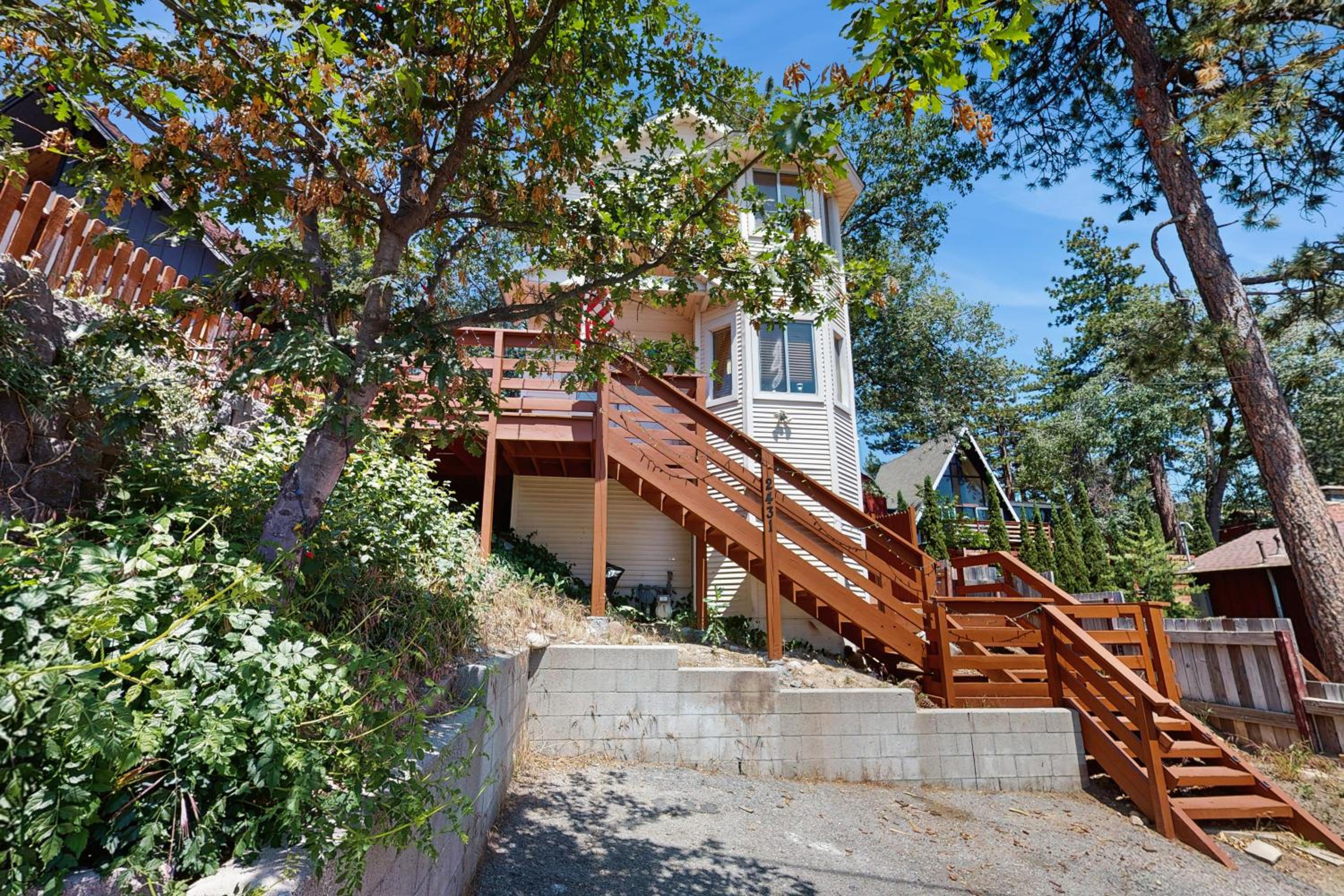 Boat, Hike, Ski and Fish Running Springs Retreat
