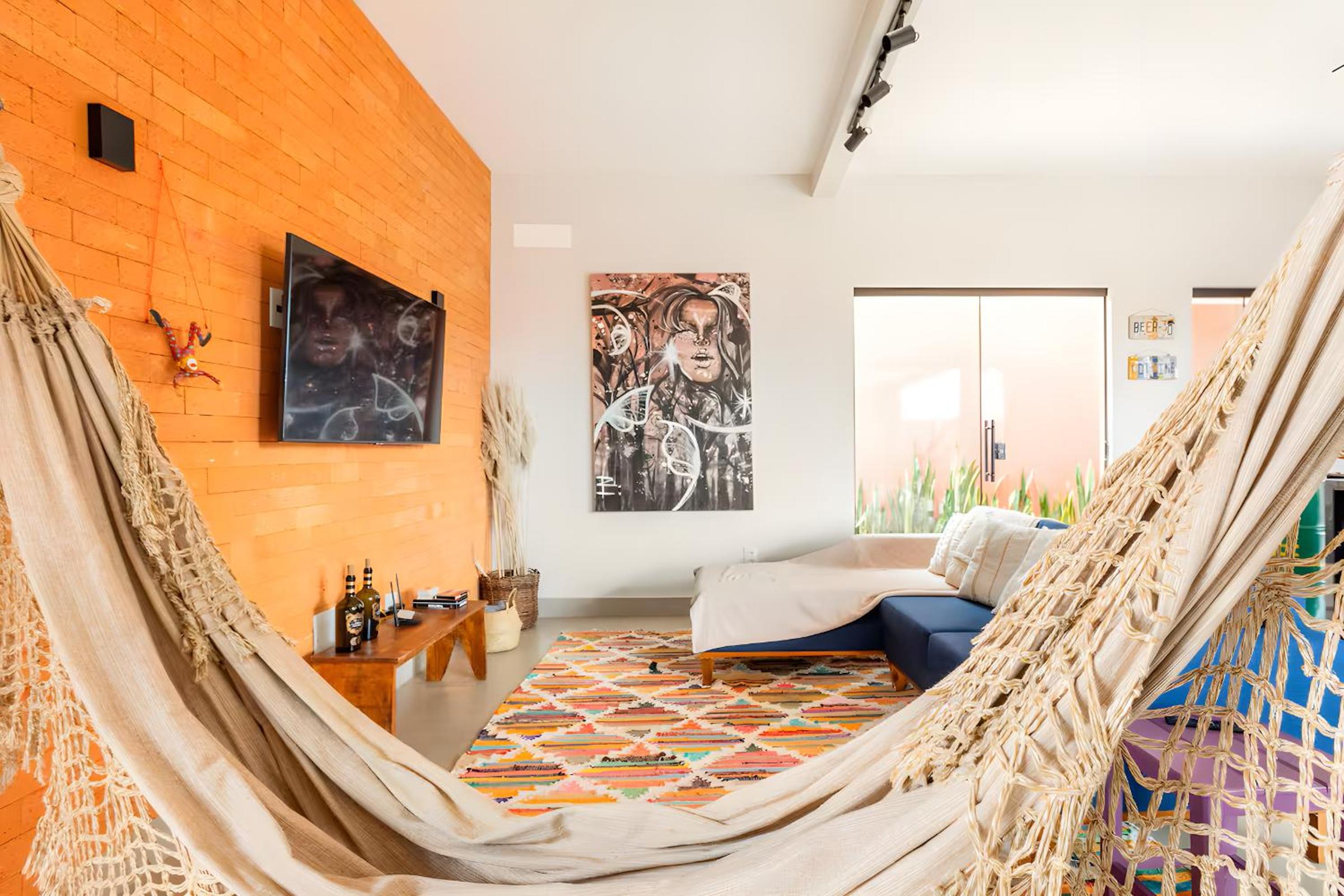 Casa com piscina, vista das montanhas, terraço, quintal