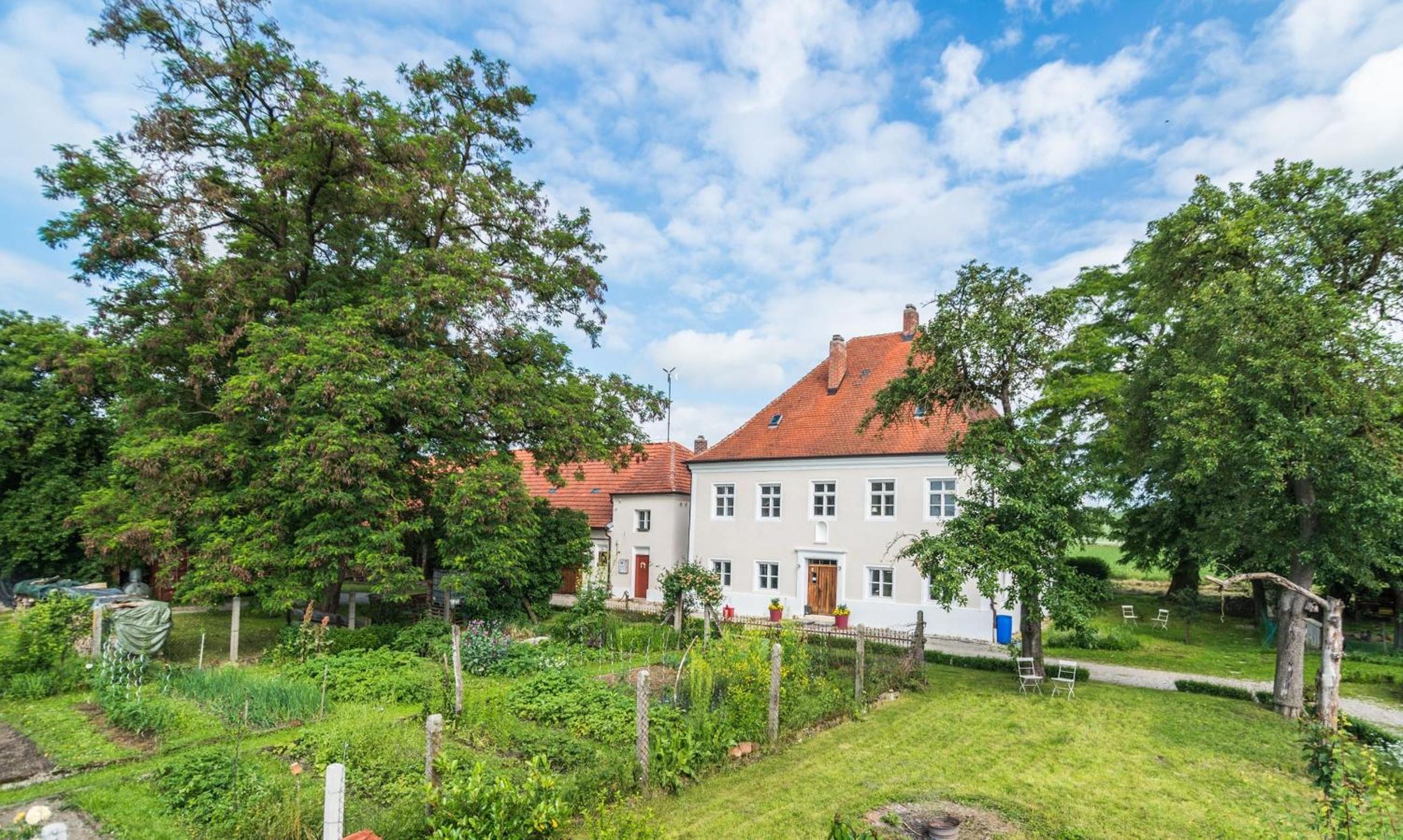 Historischer Pfarrhof Niederleierndorf