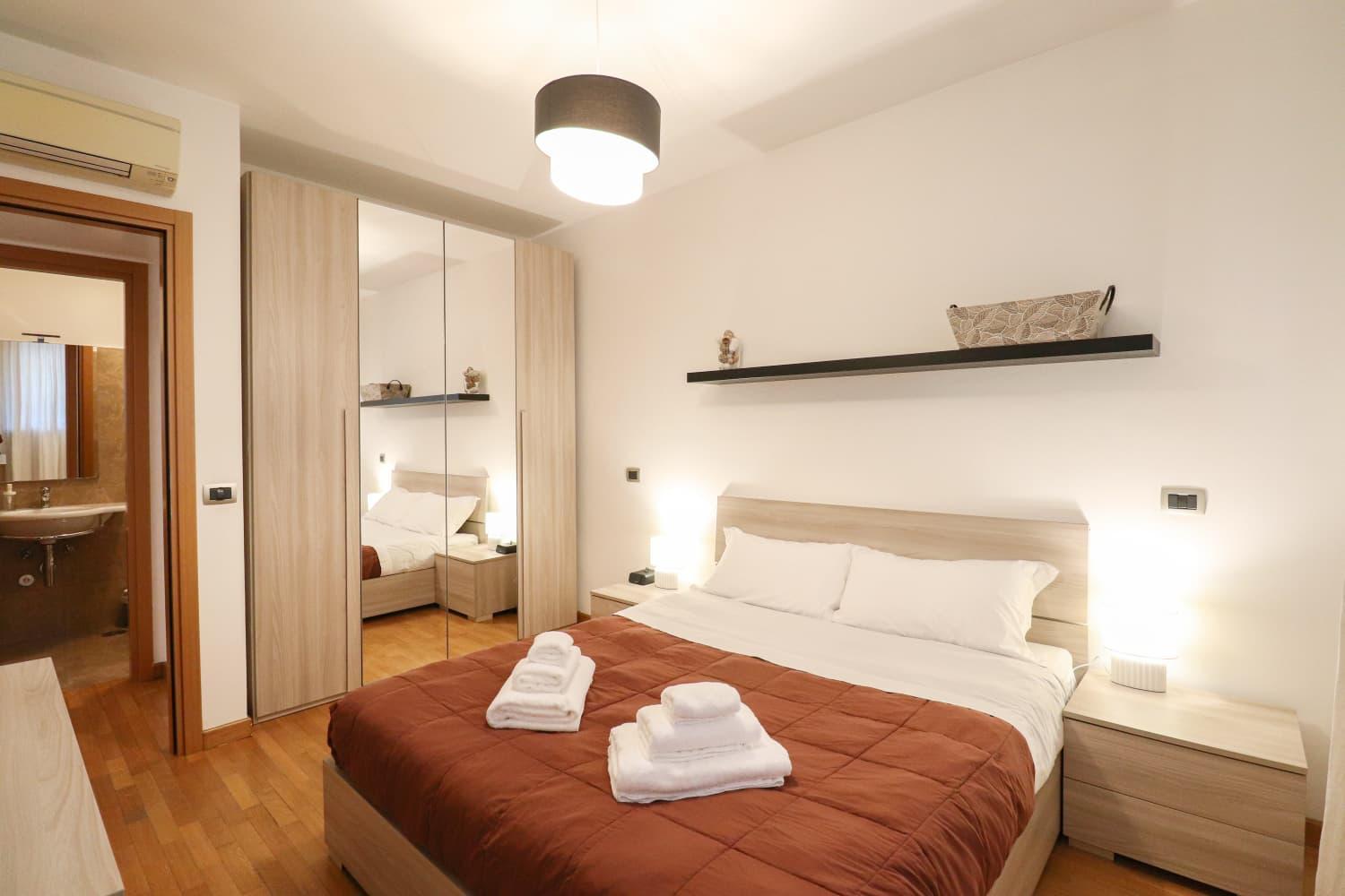 Olimpico Chic Home - Free Parking, Balcony, AC, Wi-Fi