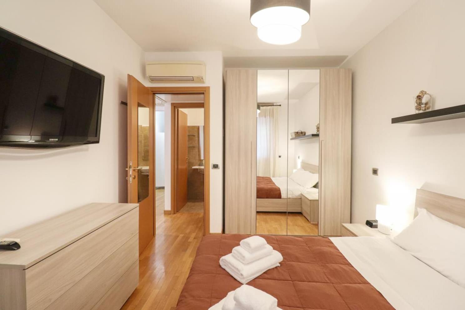 Olimpico Chic Home - Free Parking, Balcony, AC, Wi-Fi