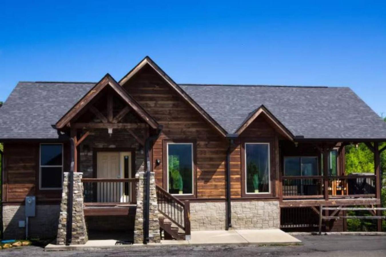 Bearfoot Ridge Hot Tub Game Room MTN Views