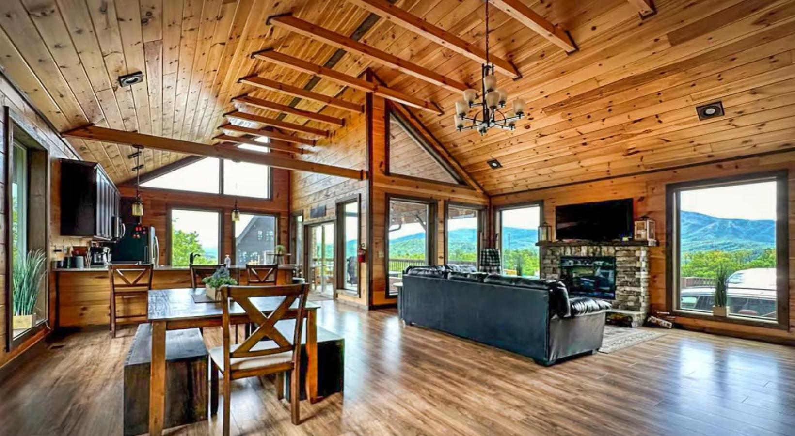 Bearfoot Ridge Hot Tub Game Room MTN Views