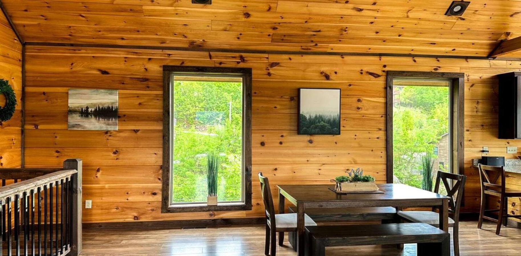 Bearfoot Ridge Hot Tub Game Room MTN Views