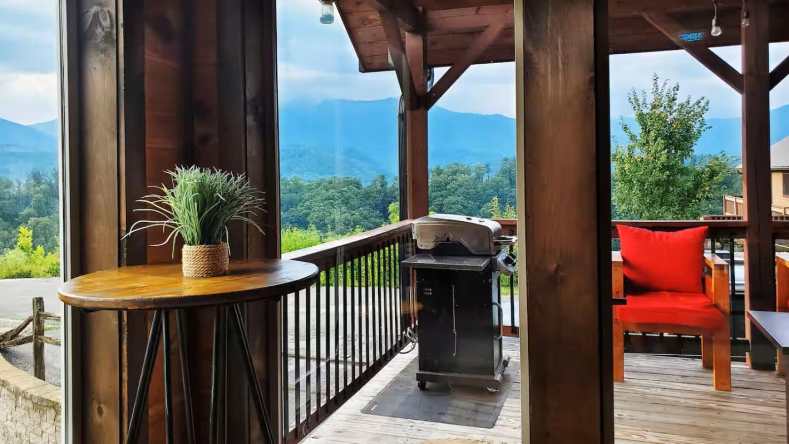 Bearfoot Ridge Hot Tub Game Room MTN Views