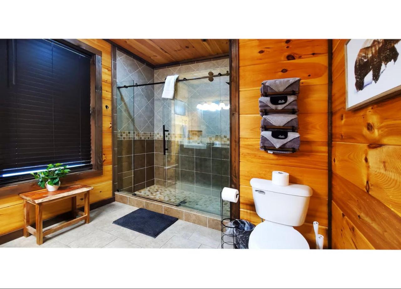 Bearfoot Ridge Hot Tub Game Room MTN Views