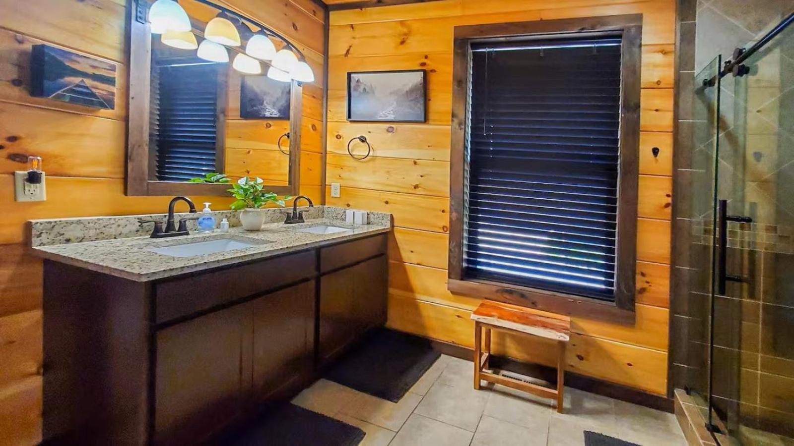 Bearfoot Ridge Hot Tub Game Room MTN Views