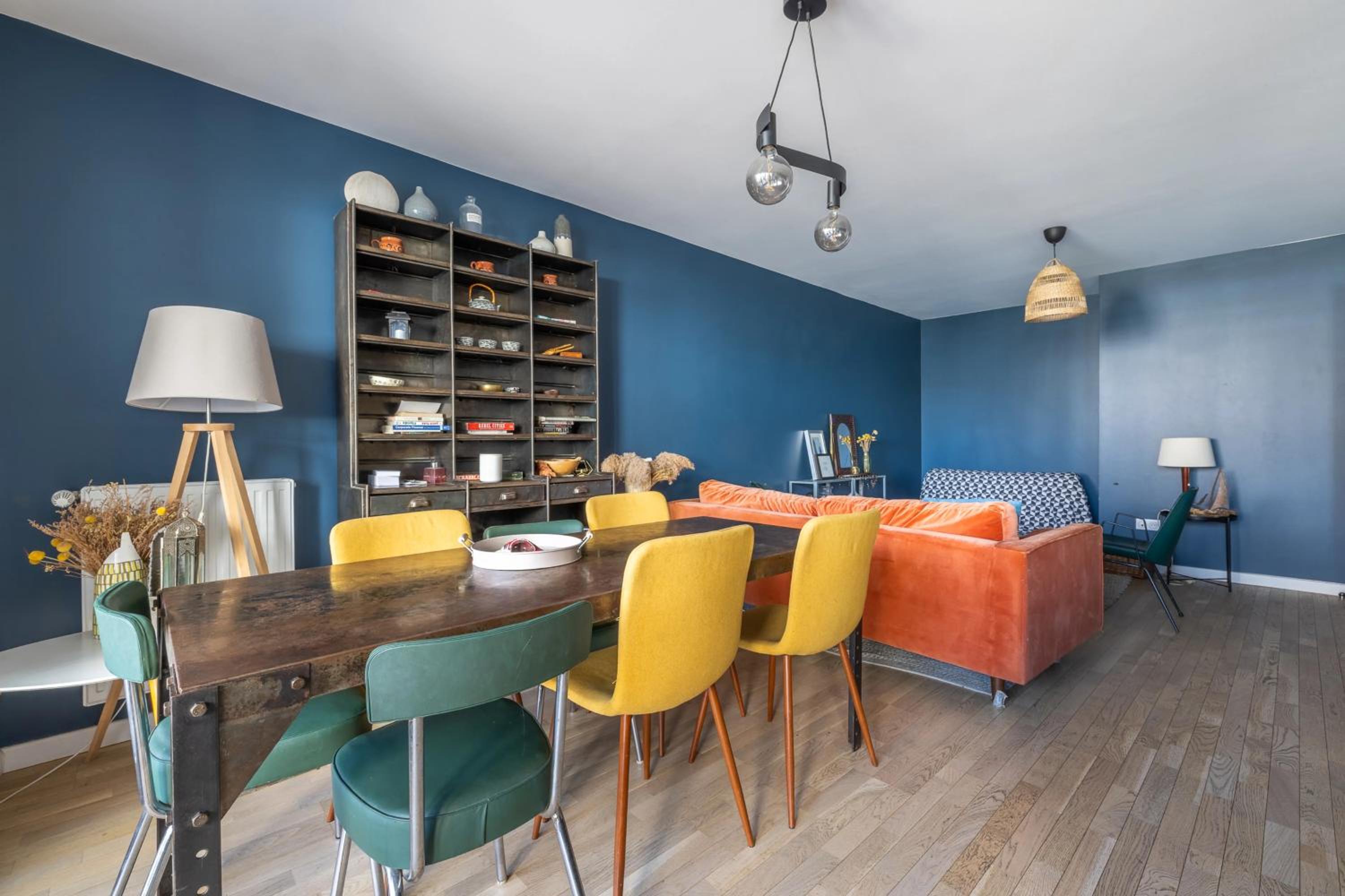 Modern Spacious flat with Terrace, Parking near Metro