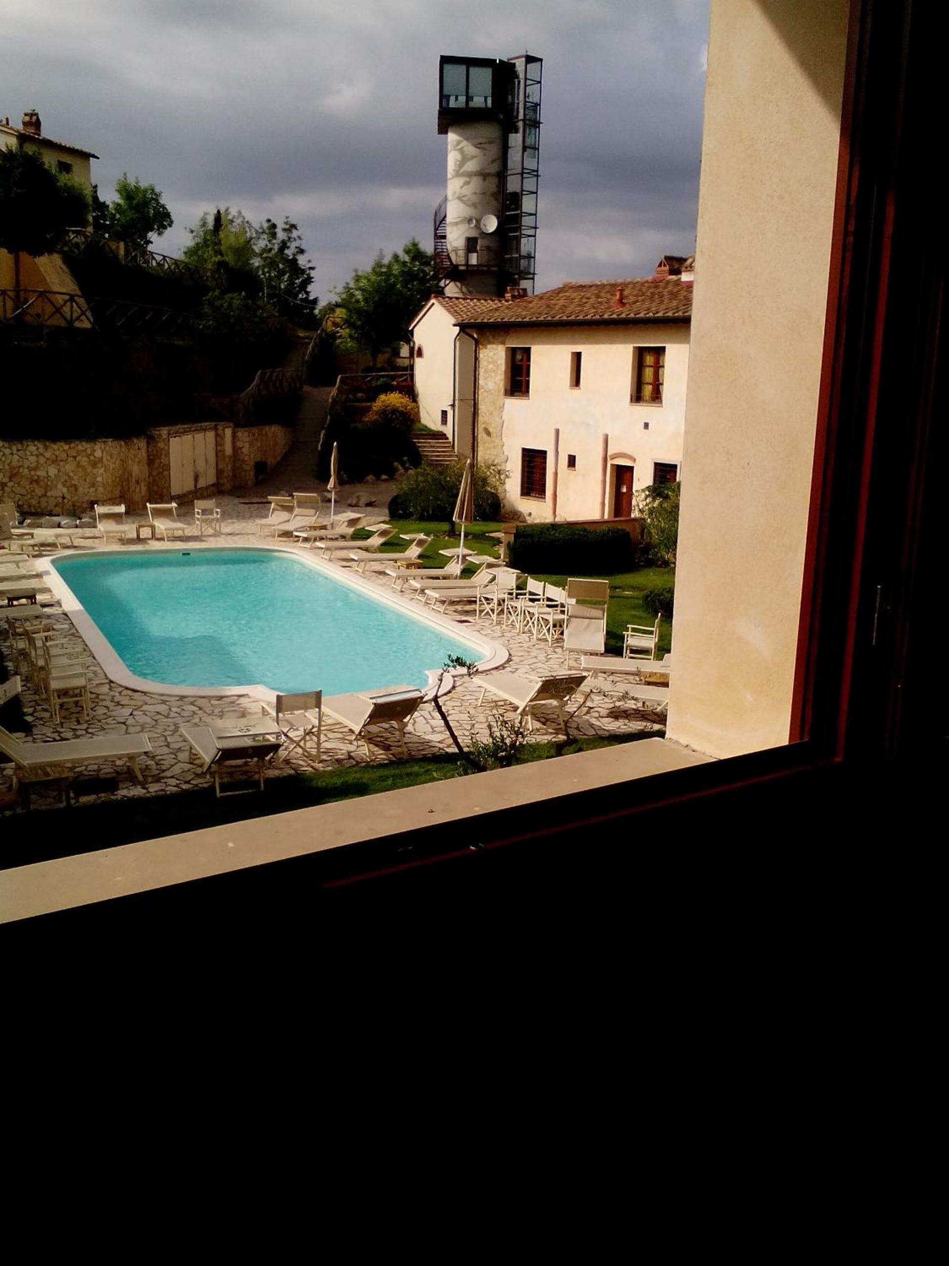Photo 23