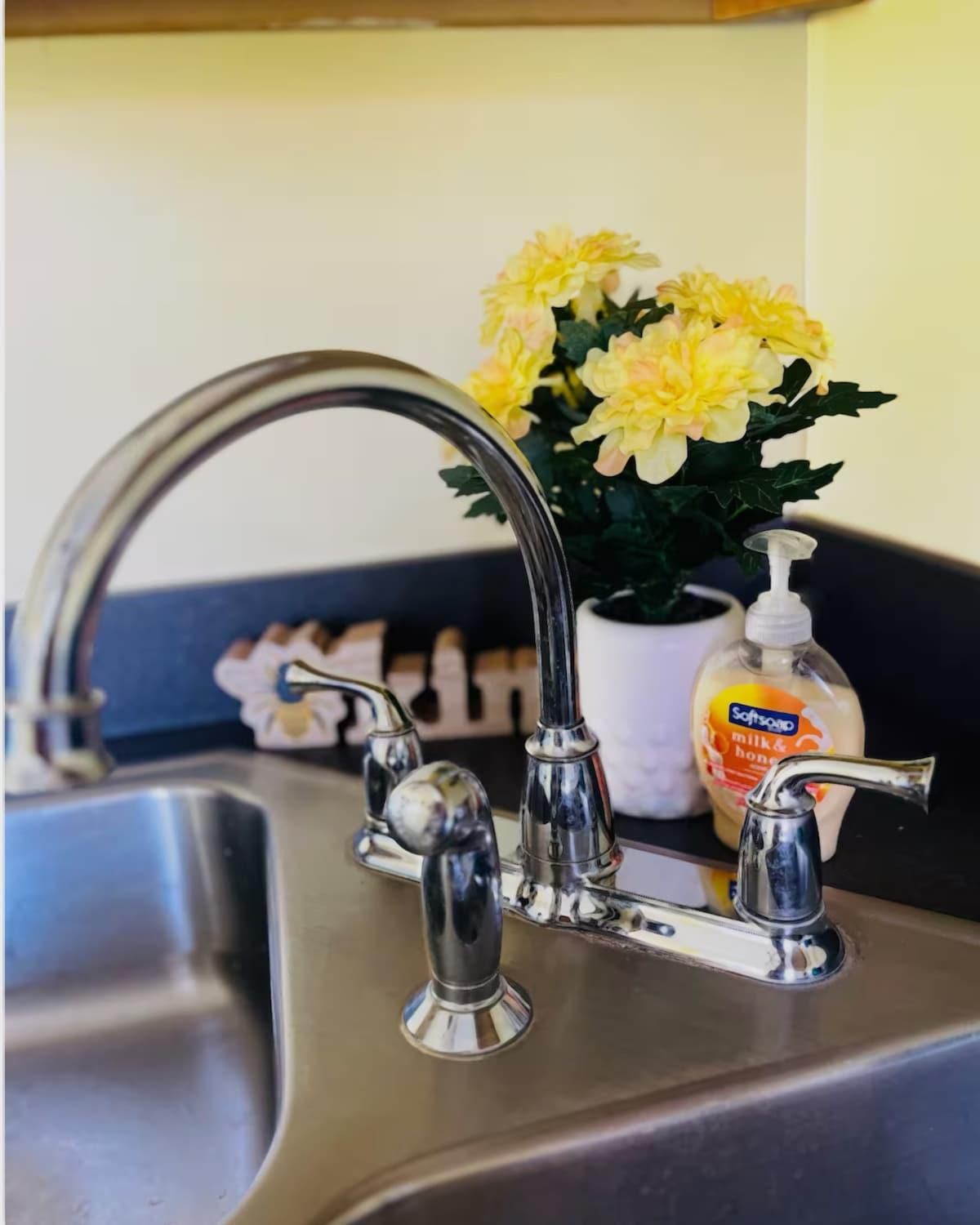 Hideaway 3BR 5 min to Stadium