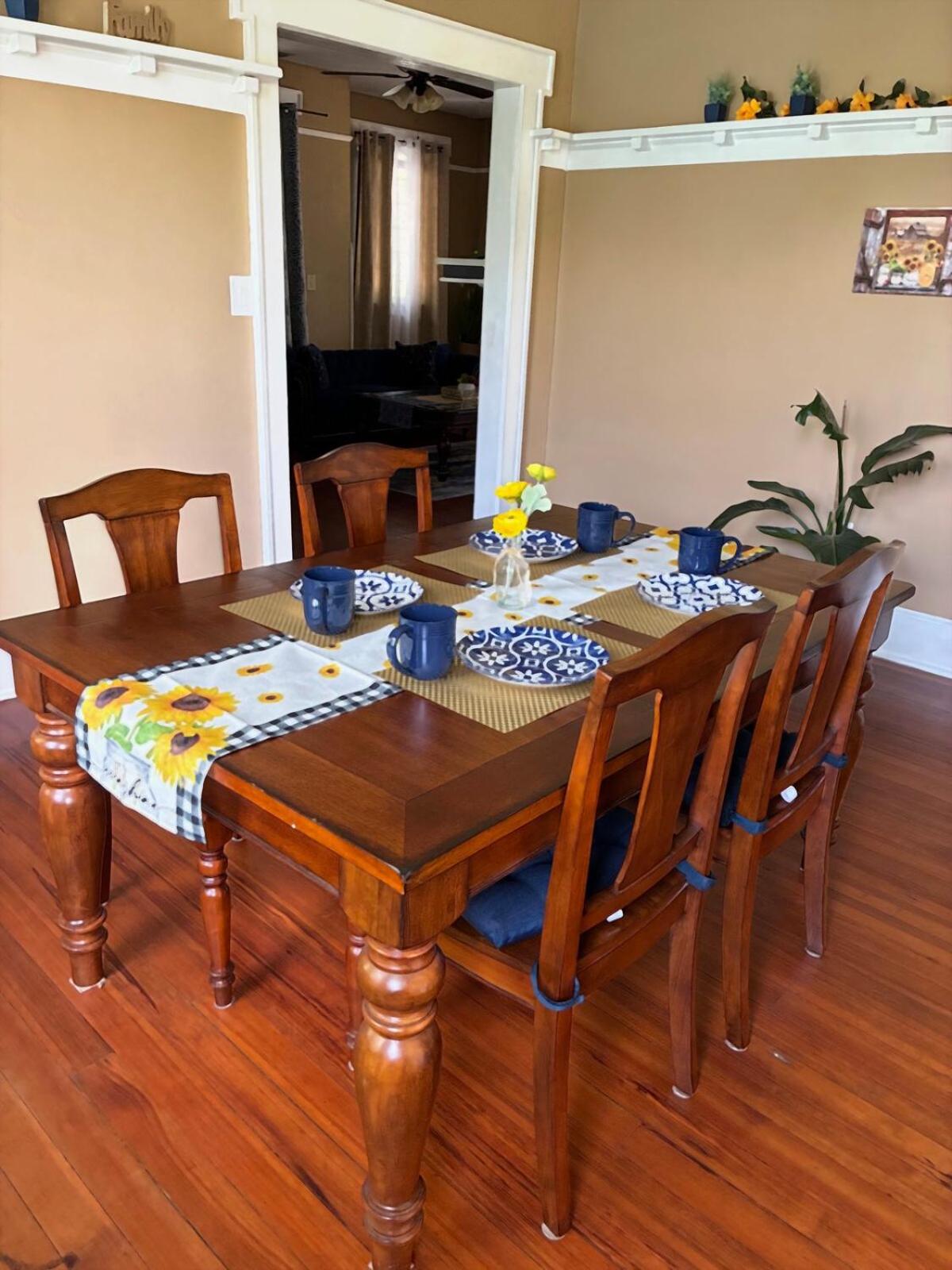 Hideaway 3BR 5 min to Stadium