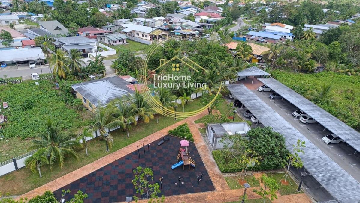 Kuching Homestay 8th Floor Mountain View