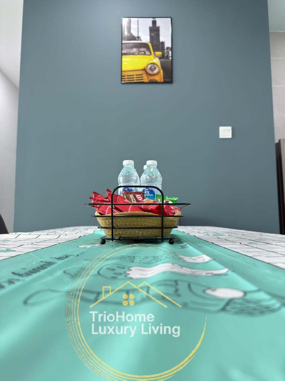Kuching Homestay 8th Floor Mountain View