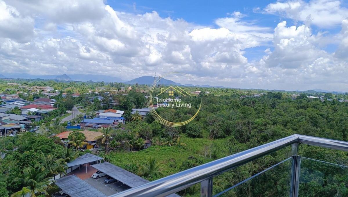 Kuching Homestay 8th Floor Mountain View