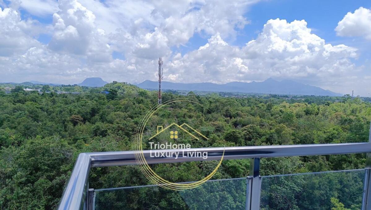 Kuching Homestay 8th Floor Mountain View