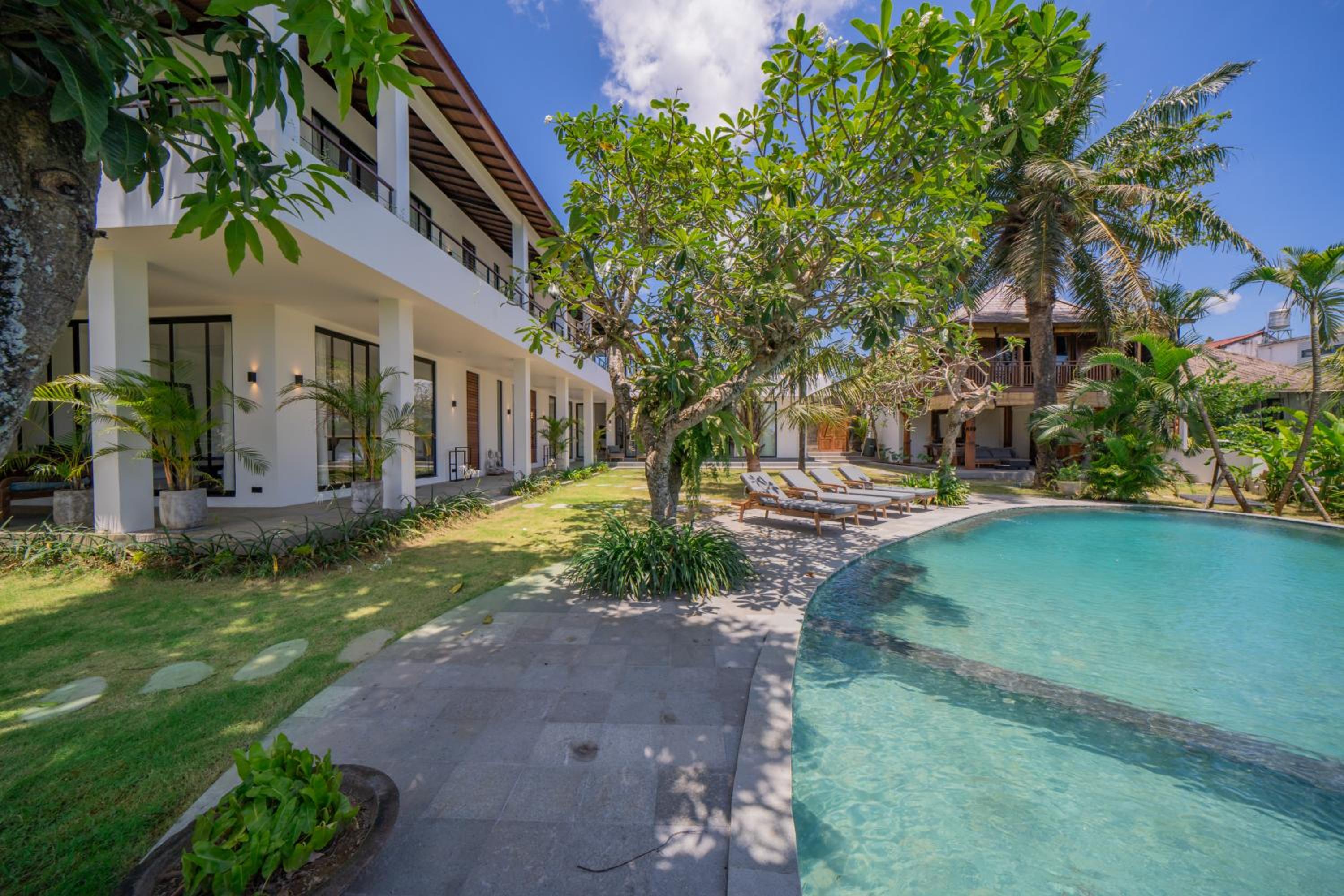 Padma Villa Center Canggu Rice paddies view