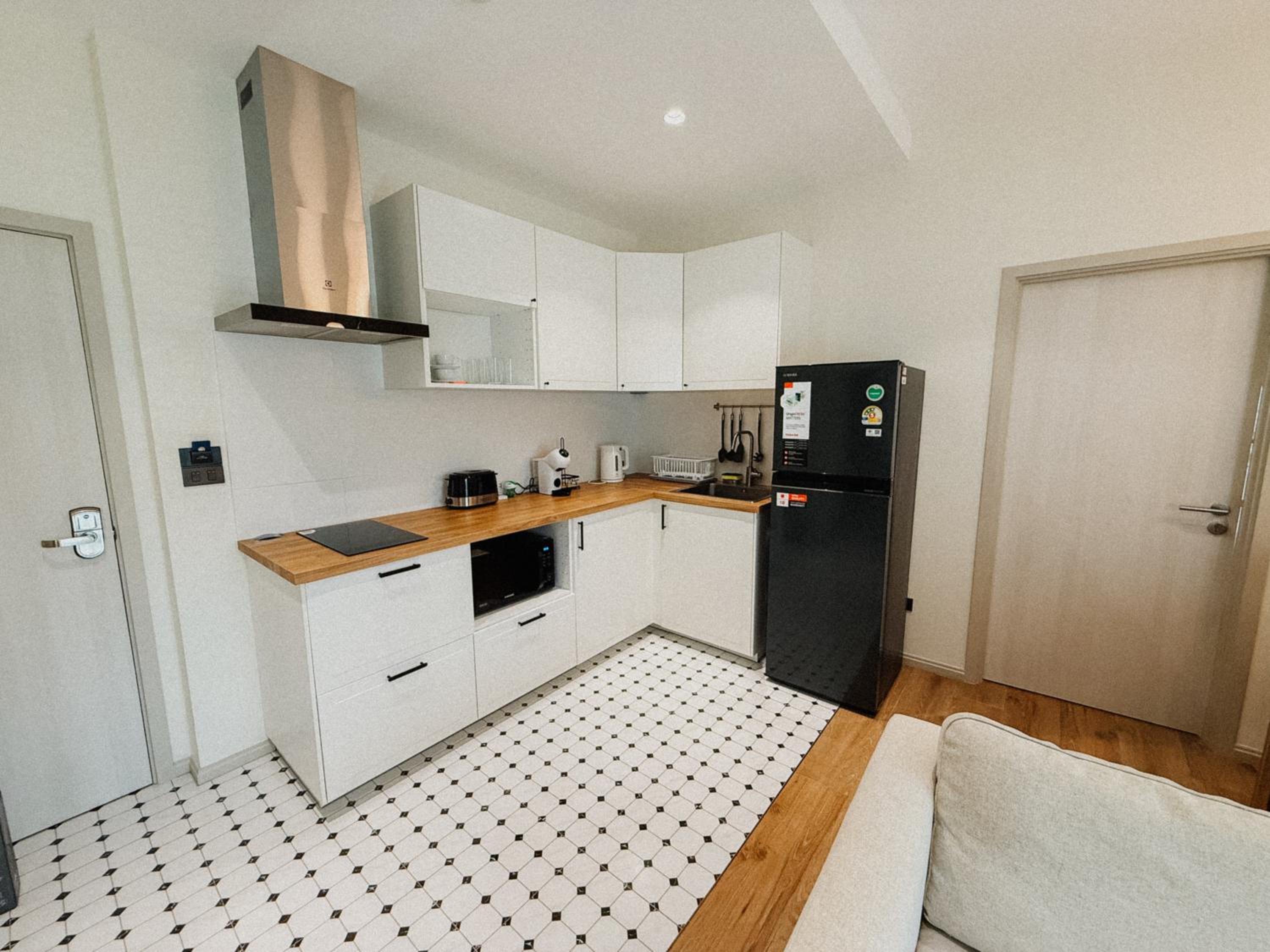 FAMILY HOMES Halo - Brand New 2BDRM Poolside Apartment