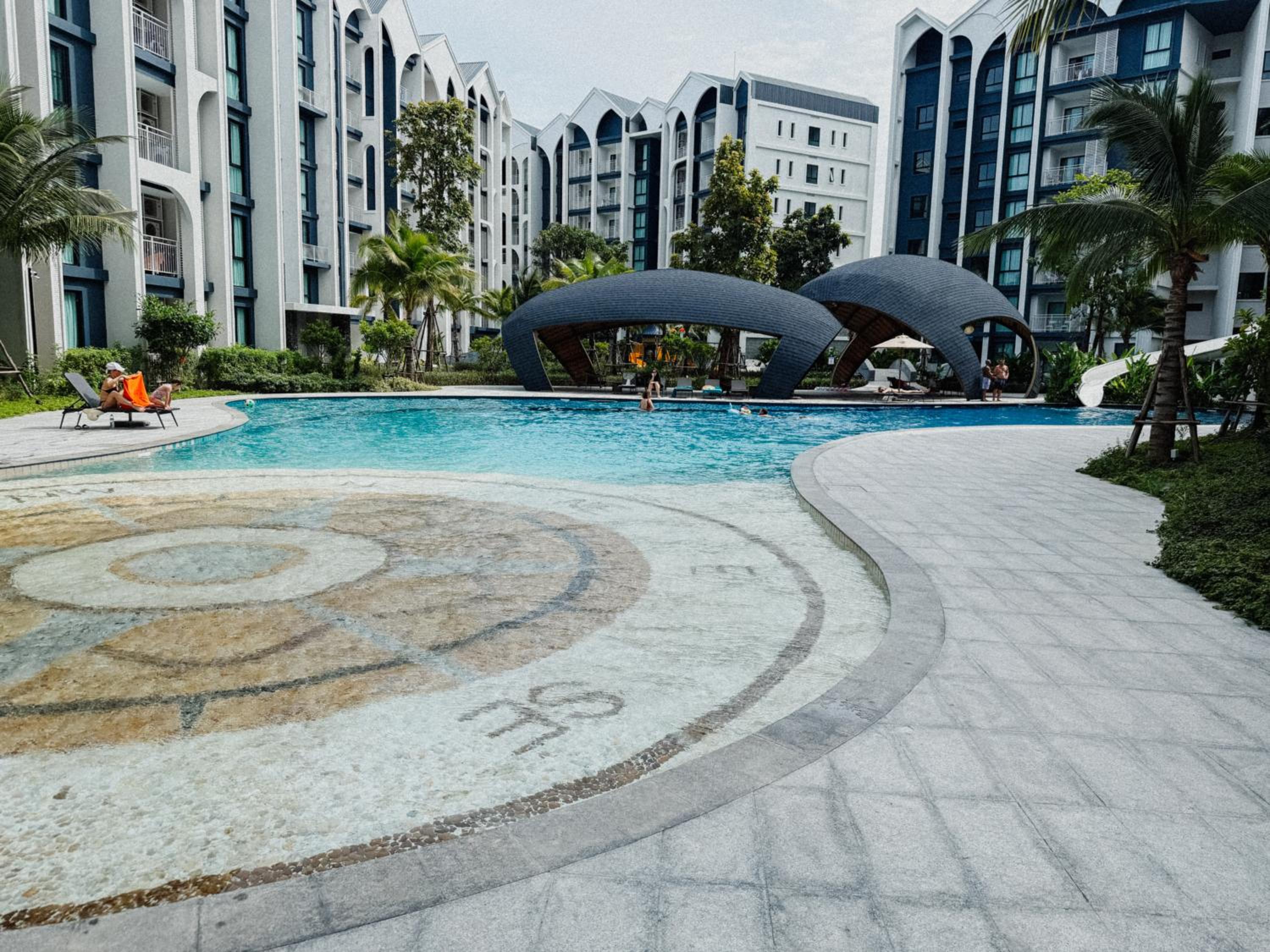 FAMILY HOMES Halo - Brand New 2BDRM Poolside Apartment