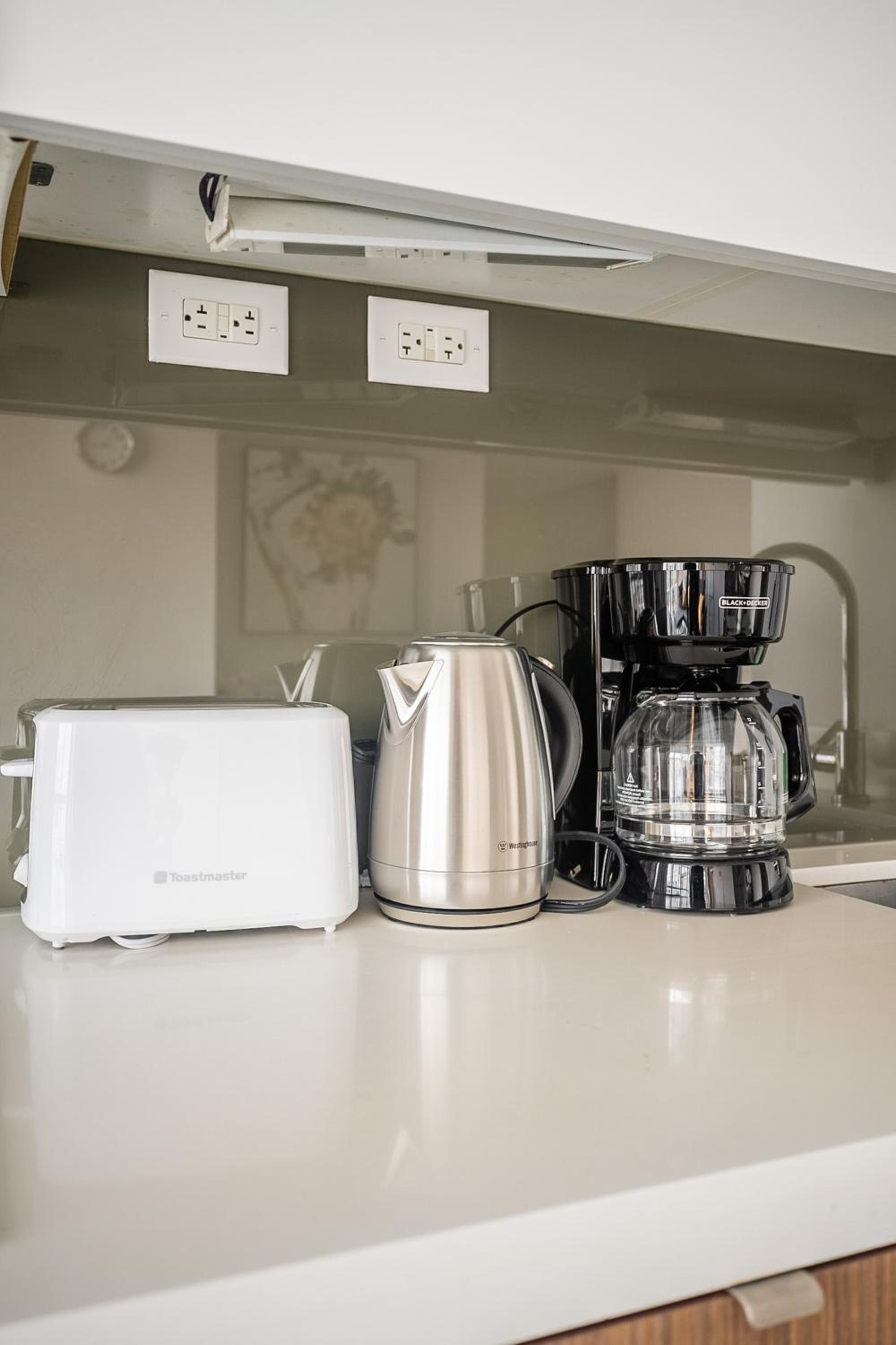 Bright 2 Bedroom 2 Bathroom Condo with Balcony Downtown Toronto
