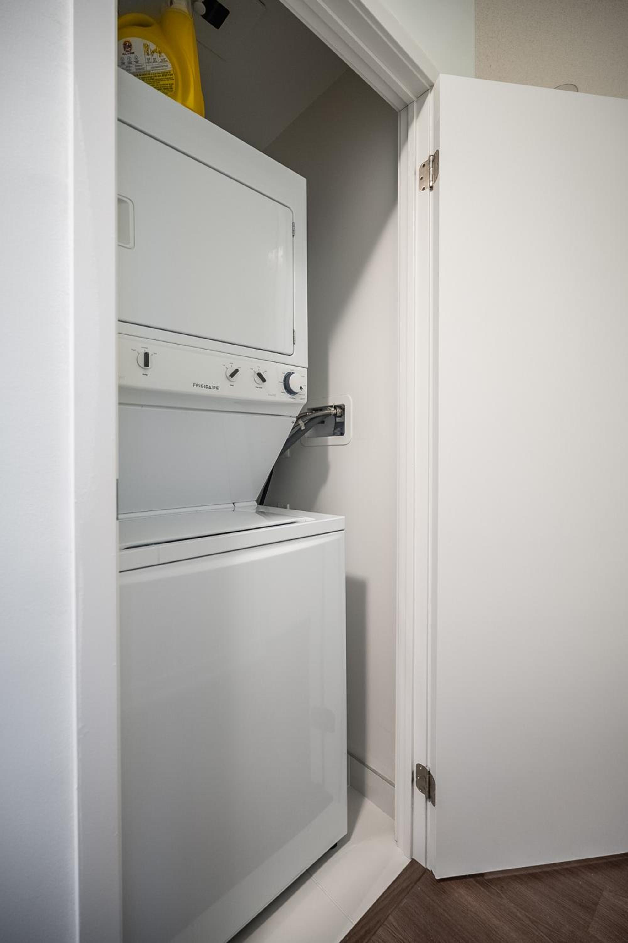 Modern 1 Bedroom Dunfield Ave Apartment