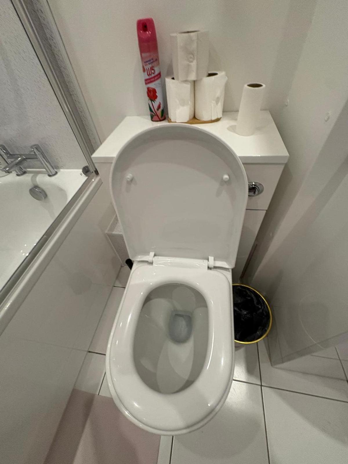 Misk Homes #3 Near Heathrow Airport, shops & Brunel University - Free Parking