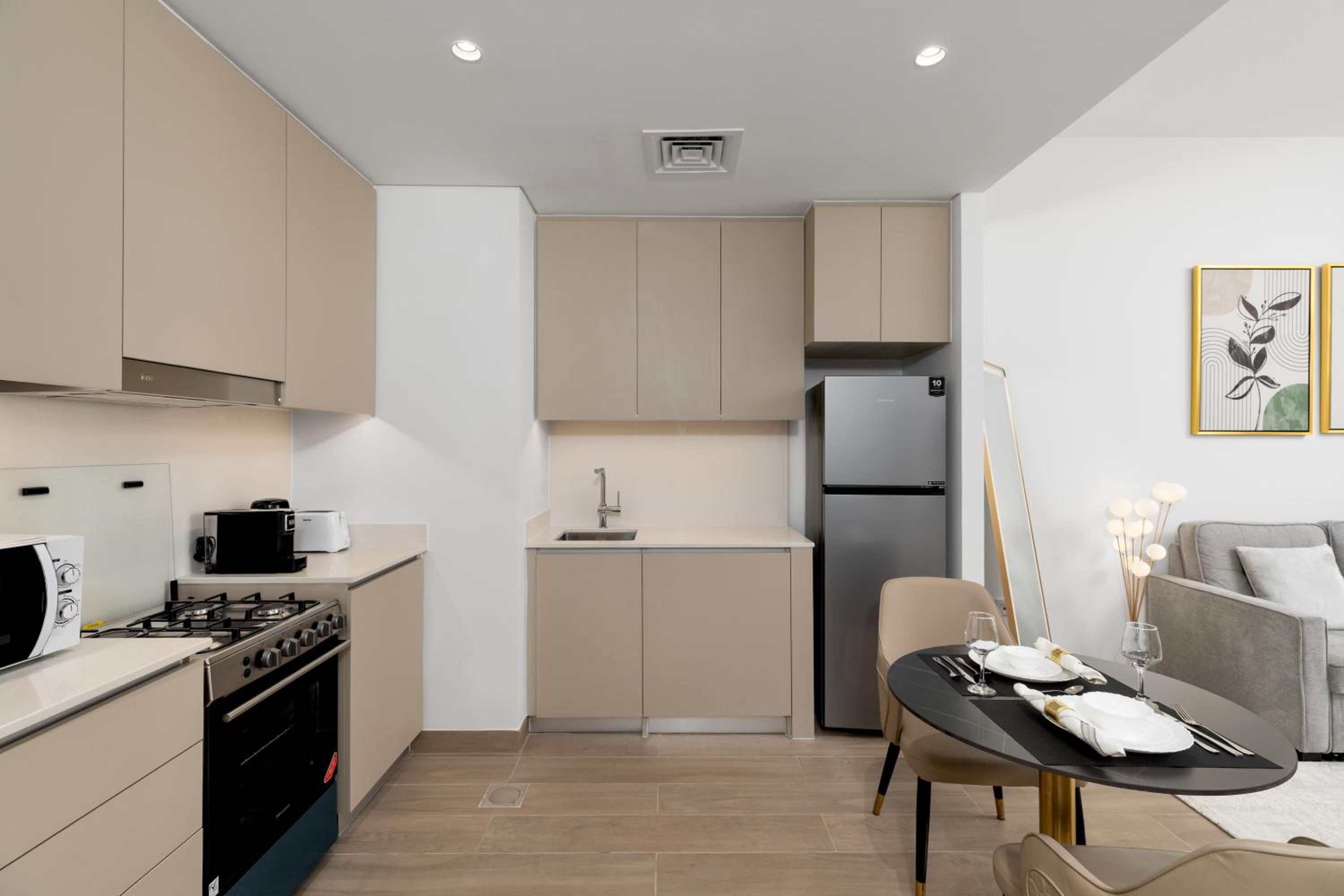 Maison Privee - Charming Urban Escape with Resort-Style Facilities