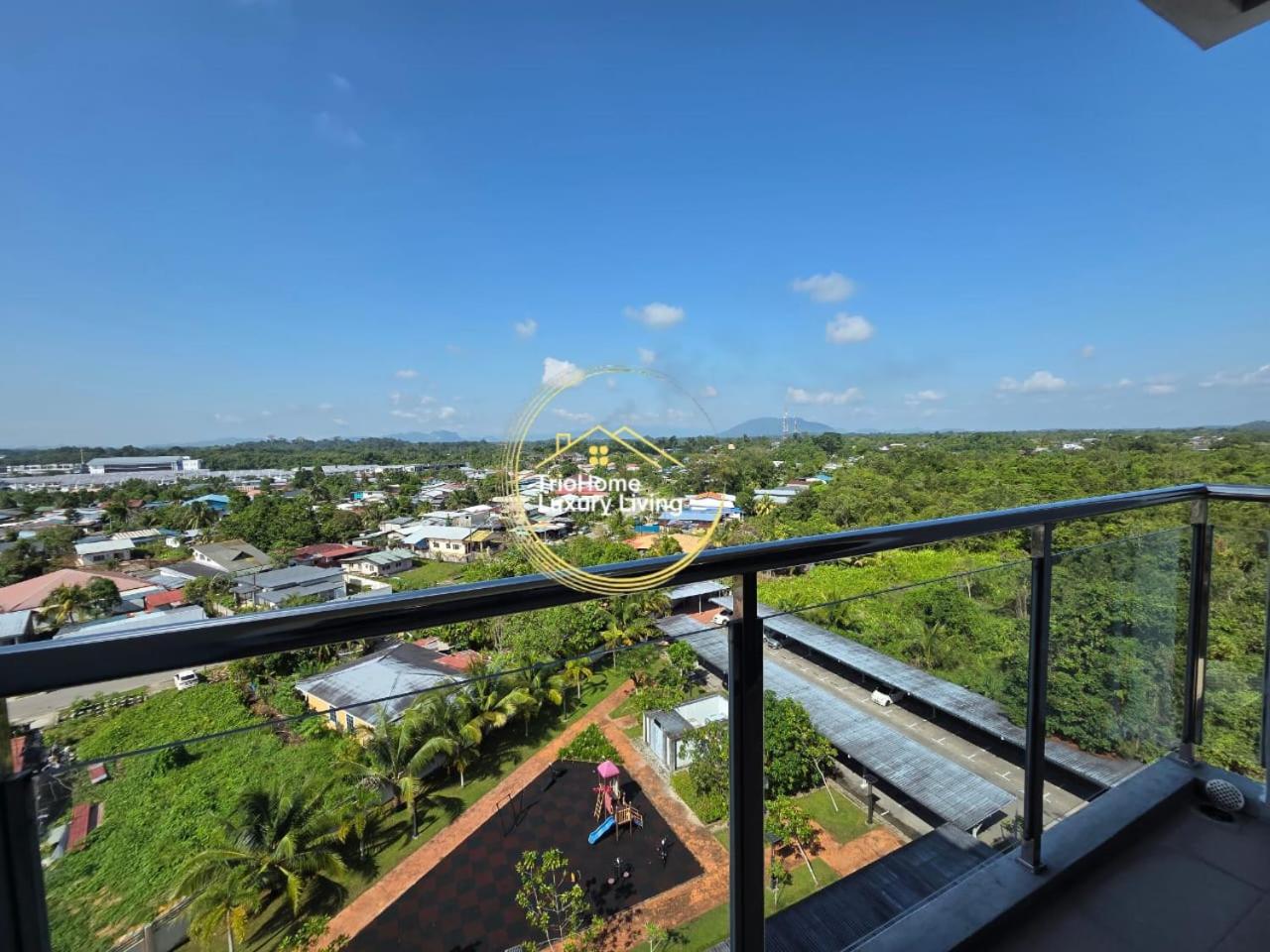 Kuching Homestay 8th Floor Mountain View