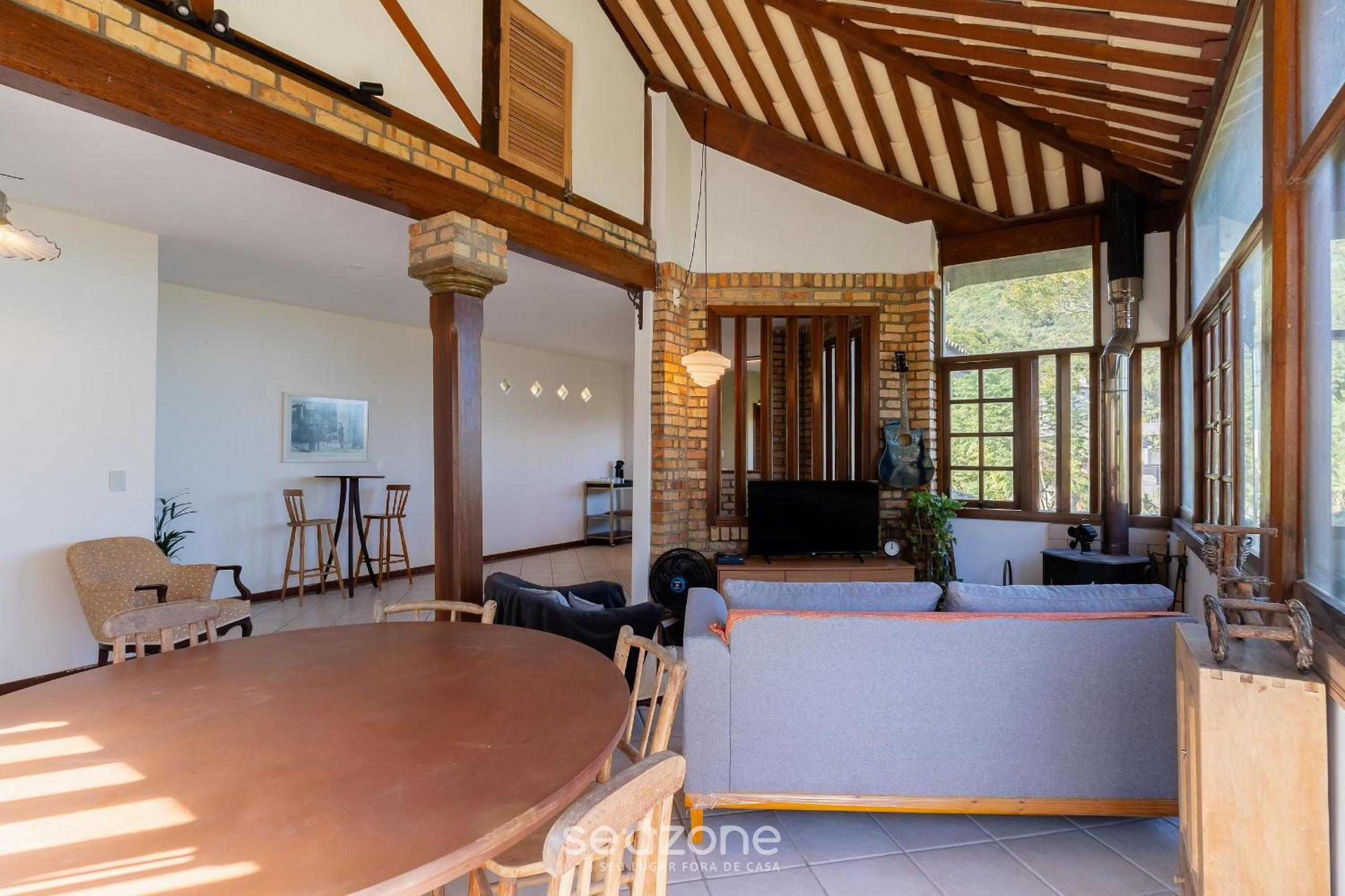 House with BBQ 550m from the Beach GSS0488
