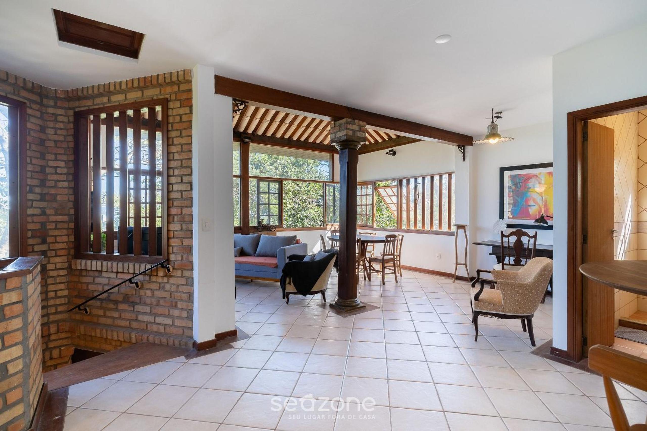 House with BBQ 550m from the Beach GSS0488