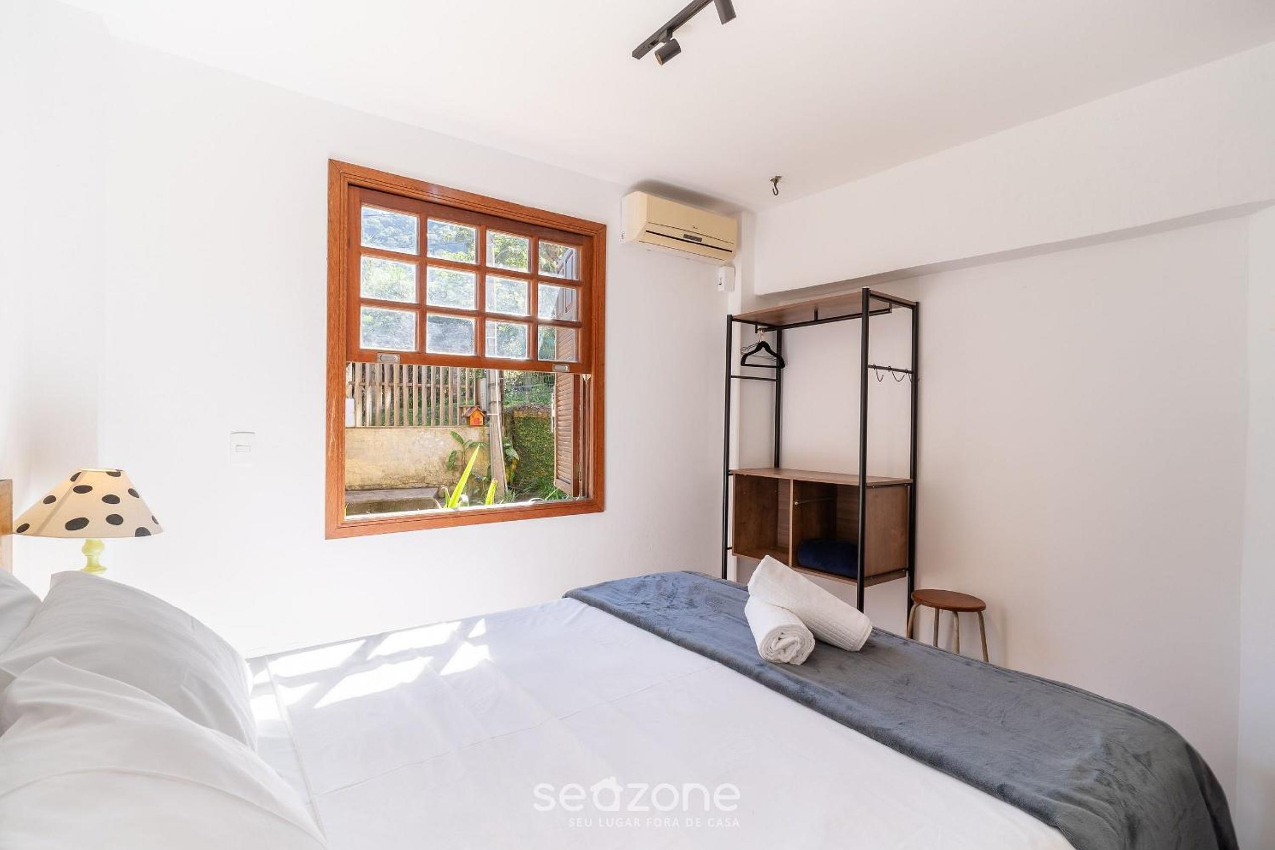 House with BBQ 550m from the Beach GSS0488