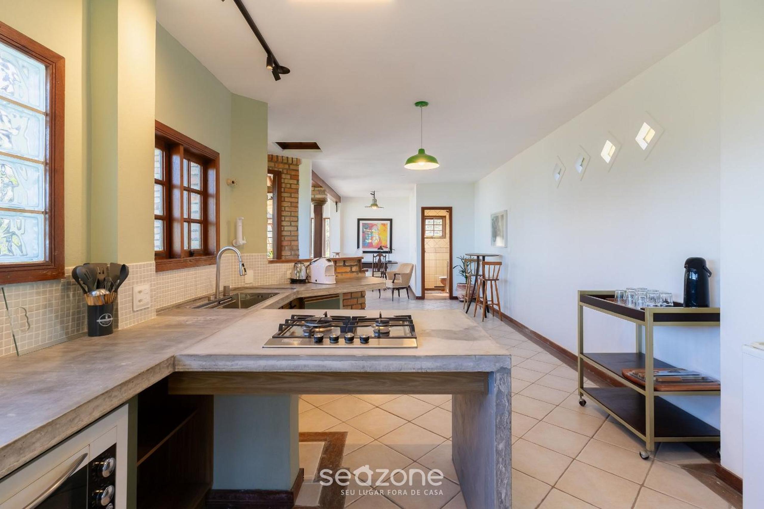 House with BBQ 550m from the Beach GSS0488