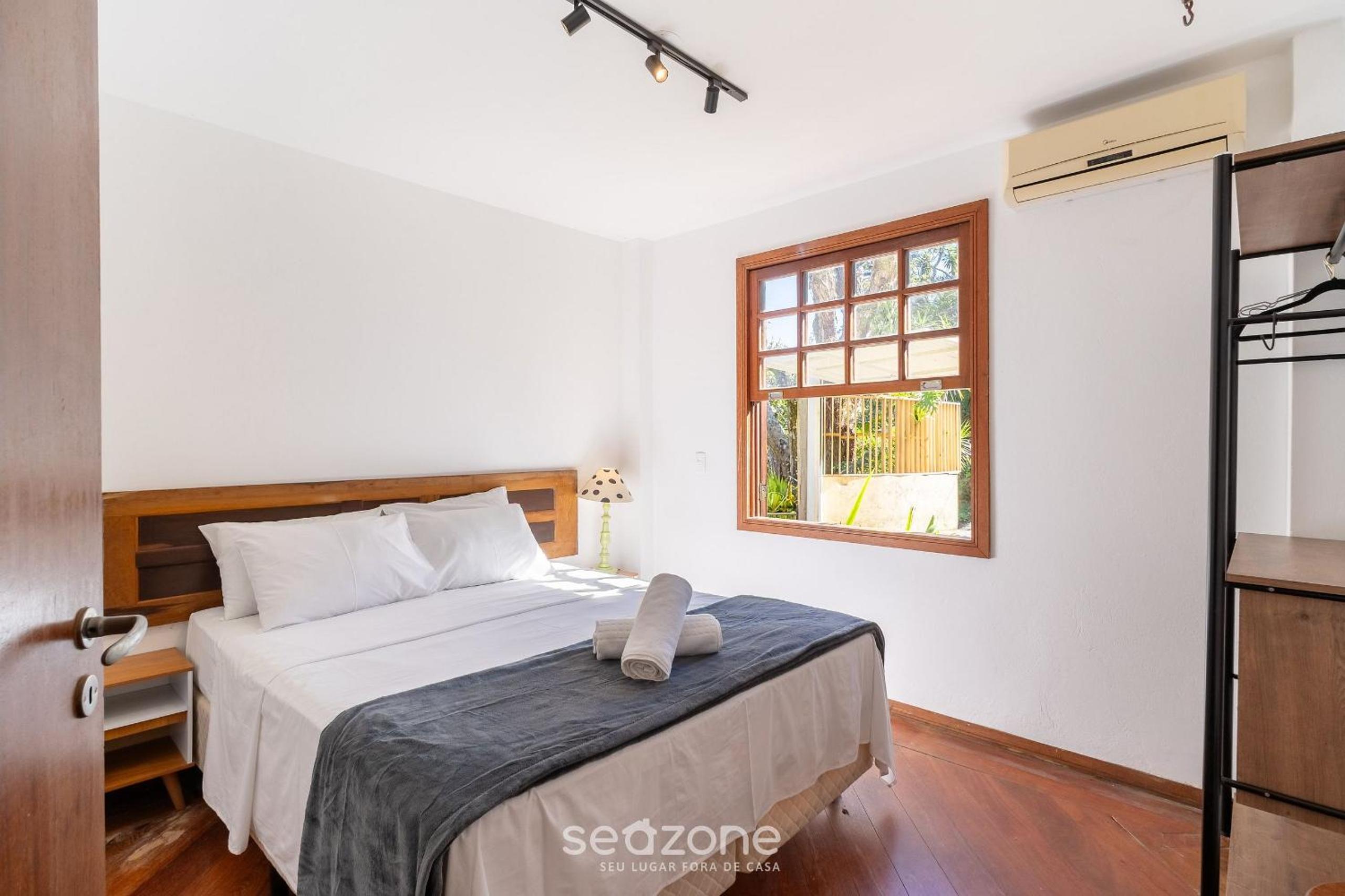 House with BBQ 550m from the Beach GSS0488