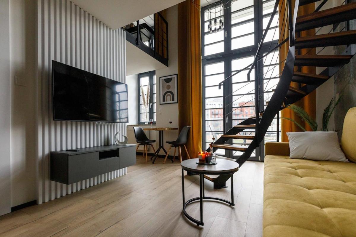 Close-Golden Apartments Wroclaw - Stylish Loft Apartment - Great Location &Jana Pawła33