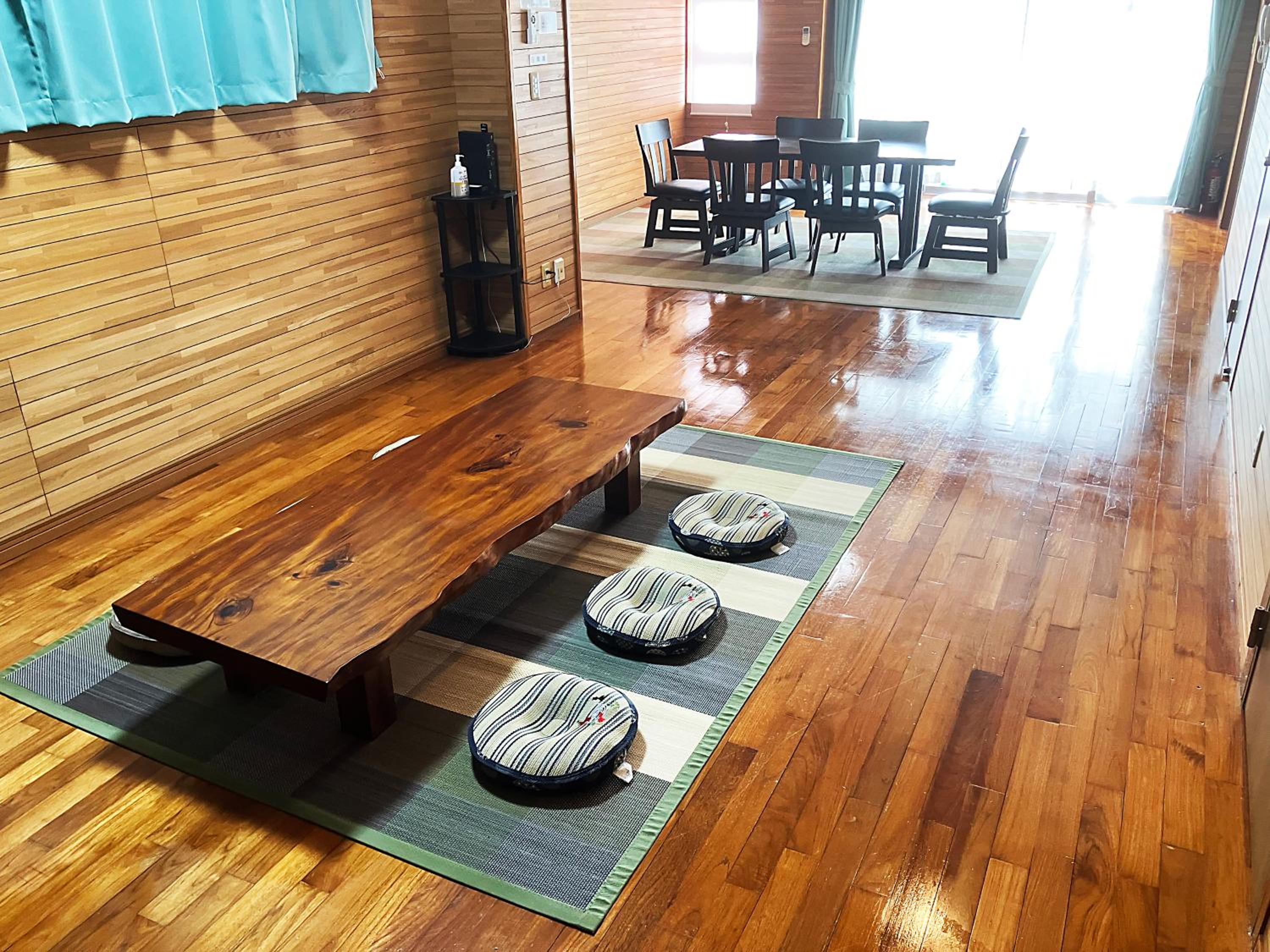 わったー家あぱらぎ館
