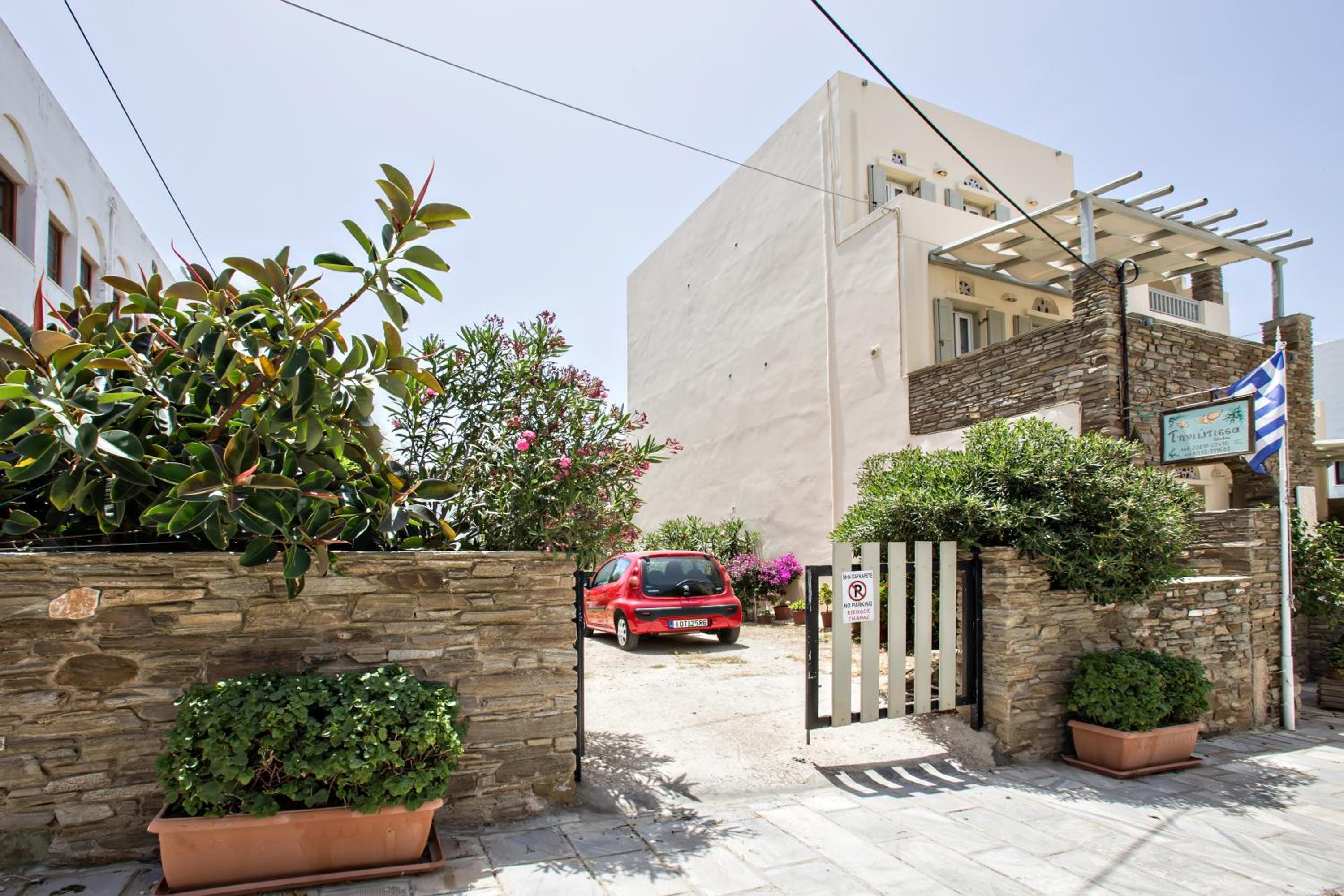 Tiniotissa Studios