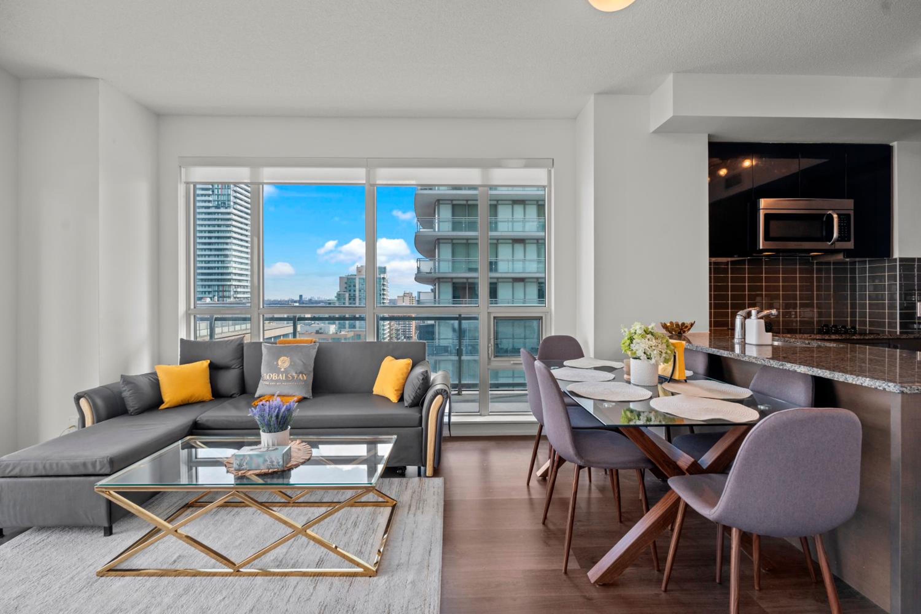 Cozy 2 Bedroom Dunfield Ave Apartment