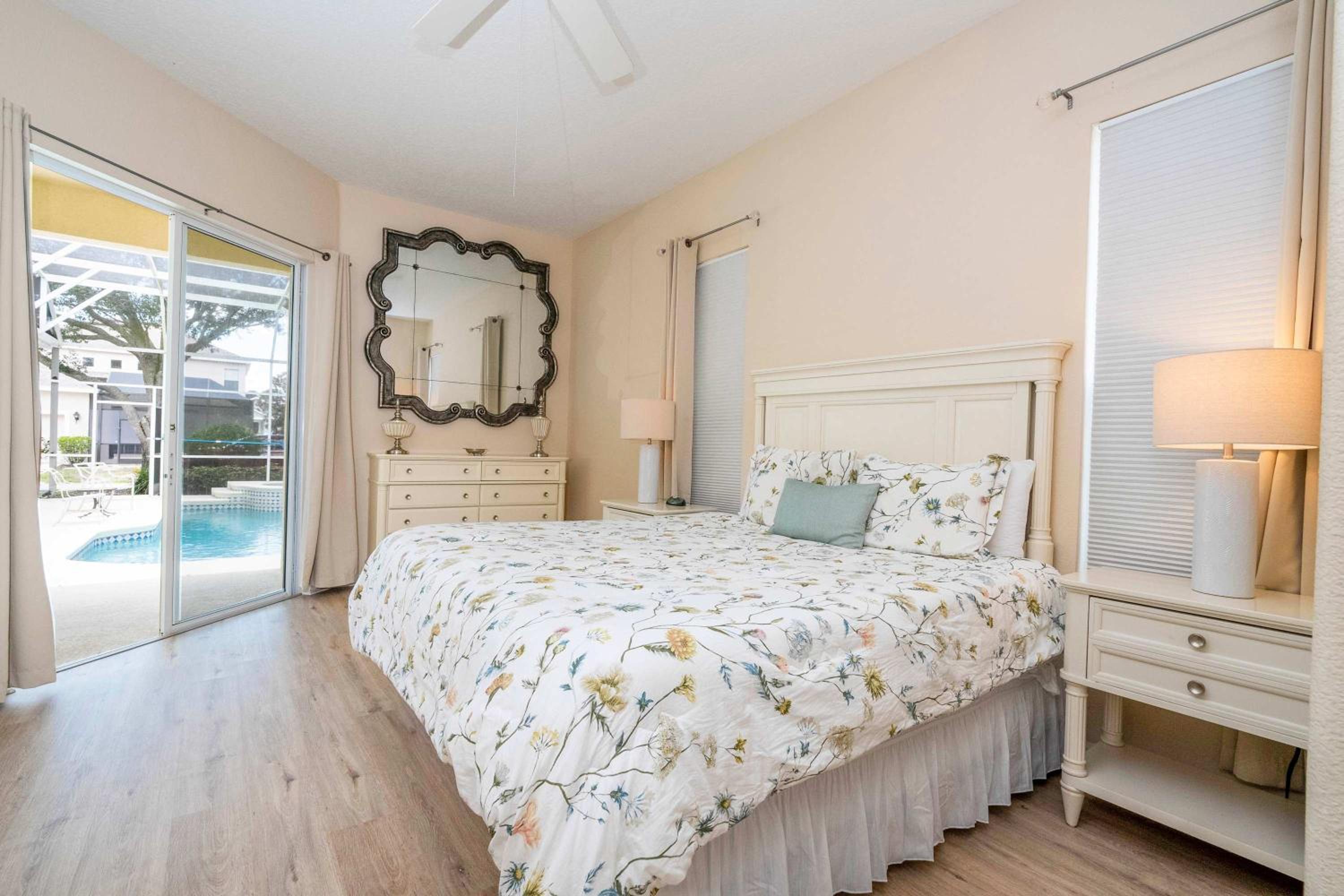 Stunning 5Bd Single Family Home with Pool Close to Disney 7420