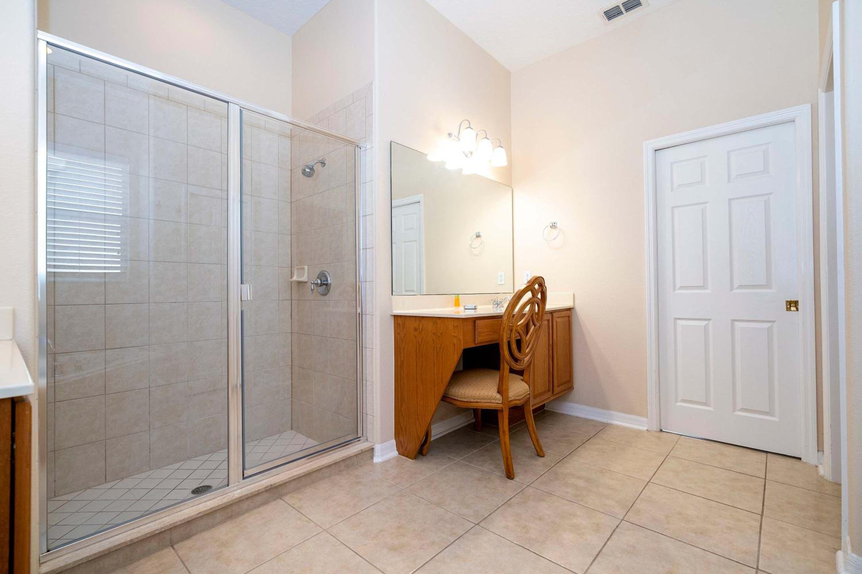 Stunning 5Bd Single Family Home with Pool Close to Disney 7420