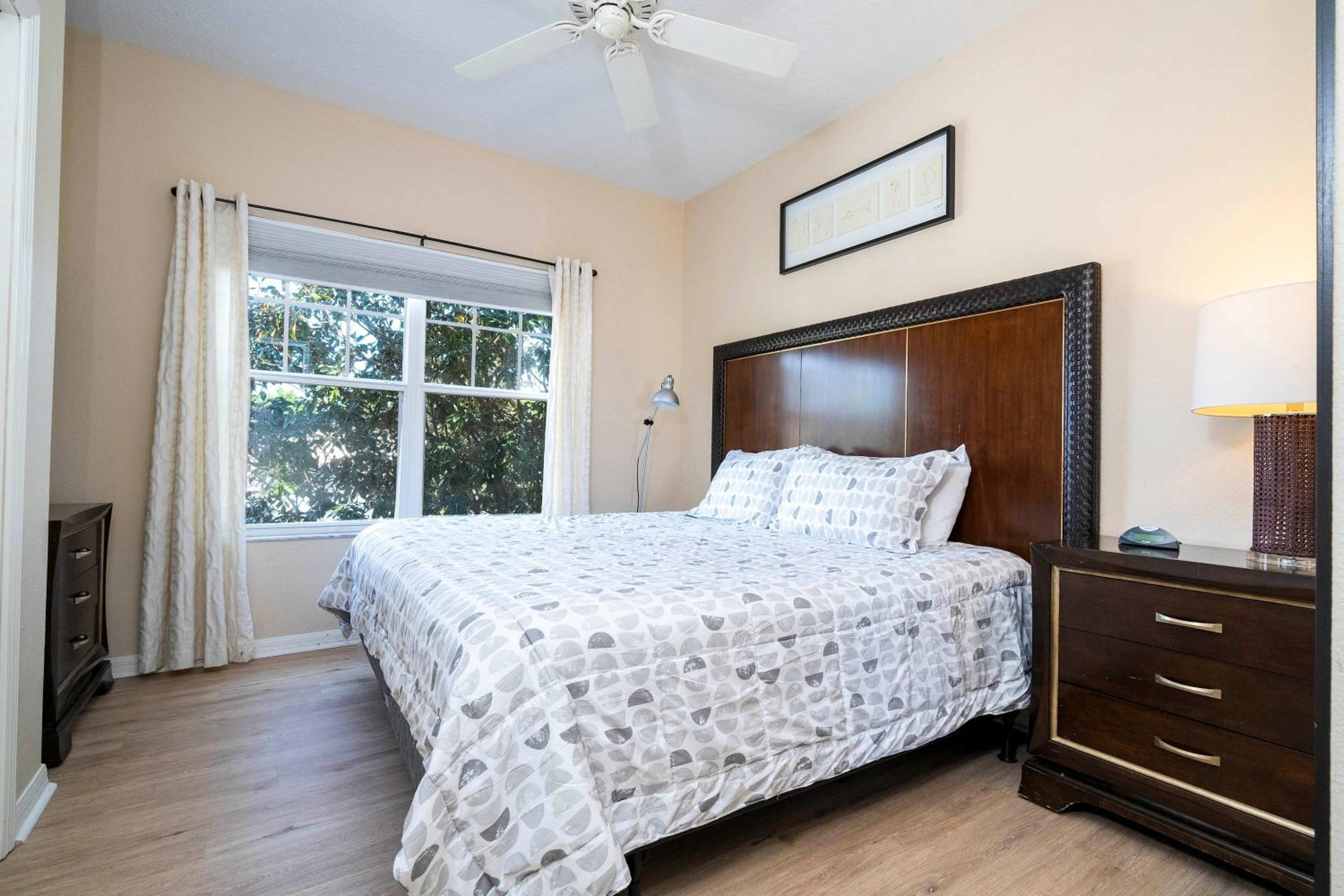 Stunning 5Bd Single Family Home with Pool Close to Disney 7420