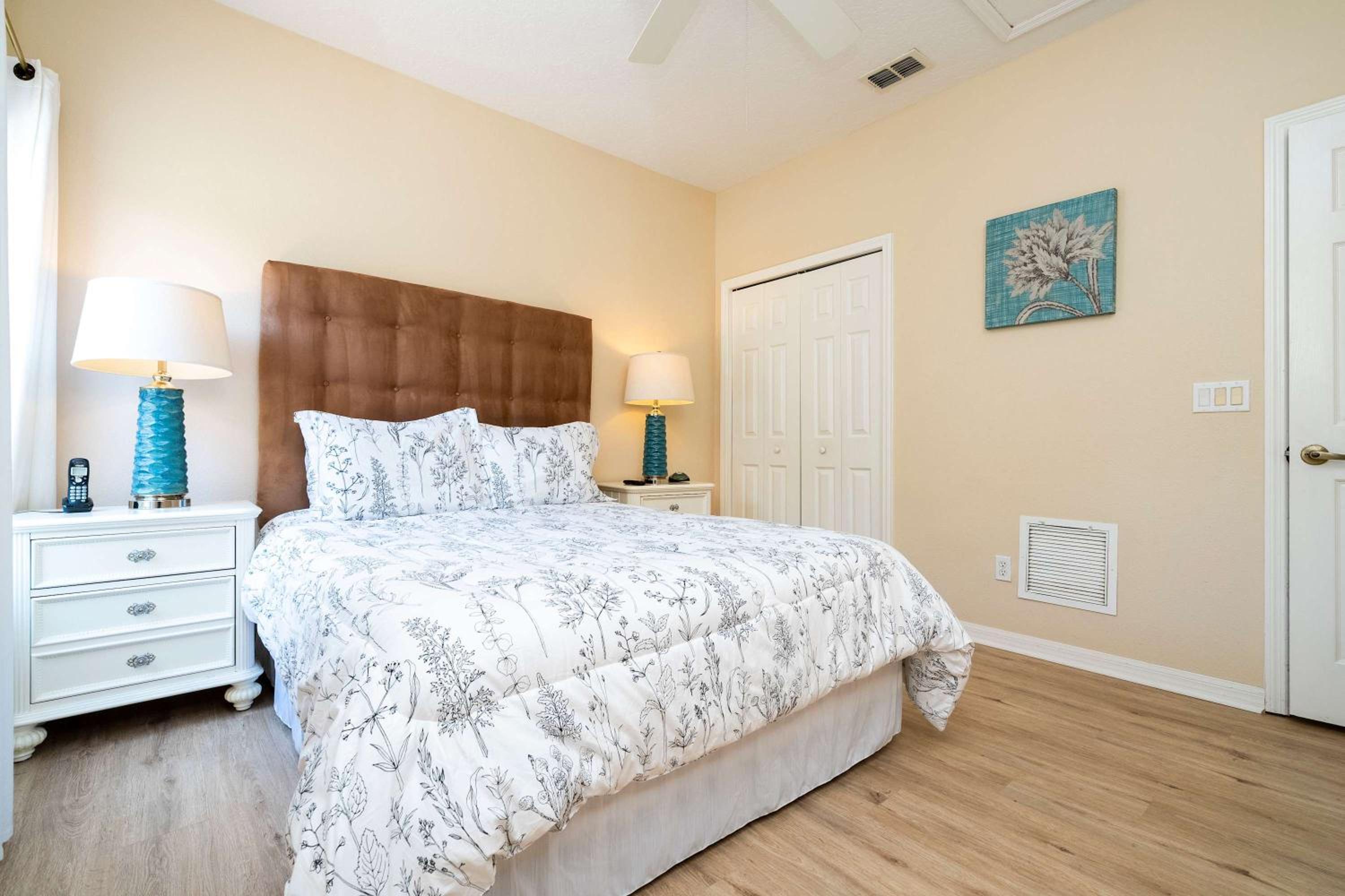 Stunning 5Bd Single Family Home with Pool Close to Disney 7420