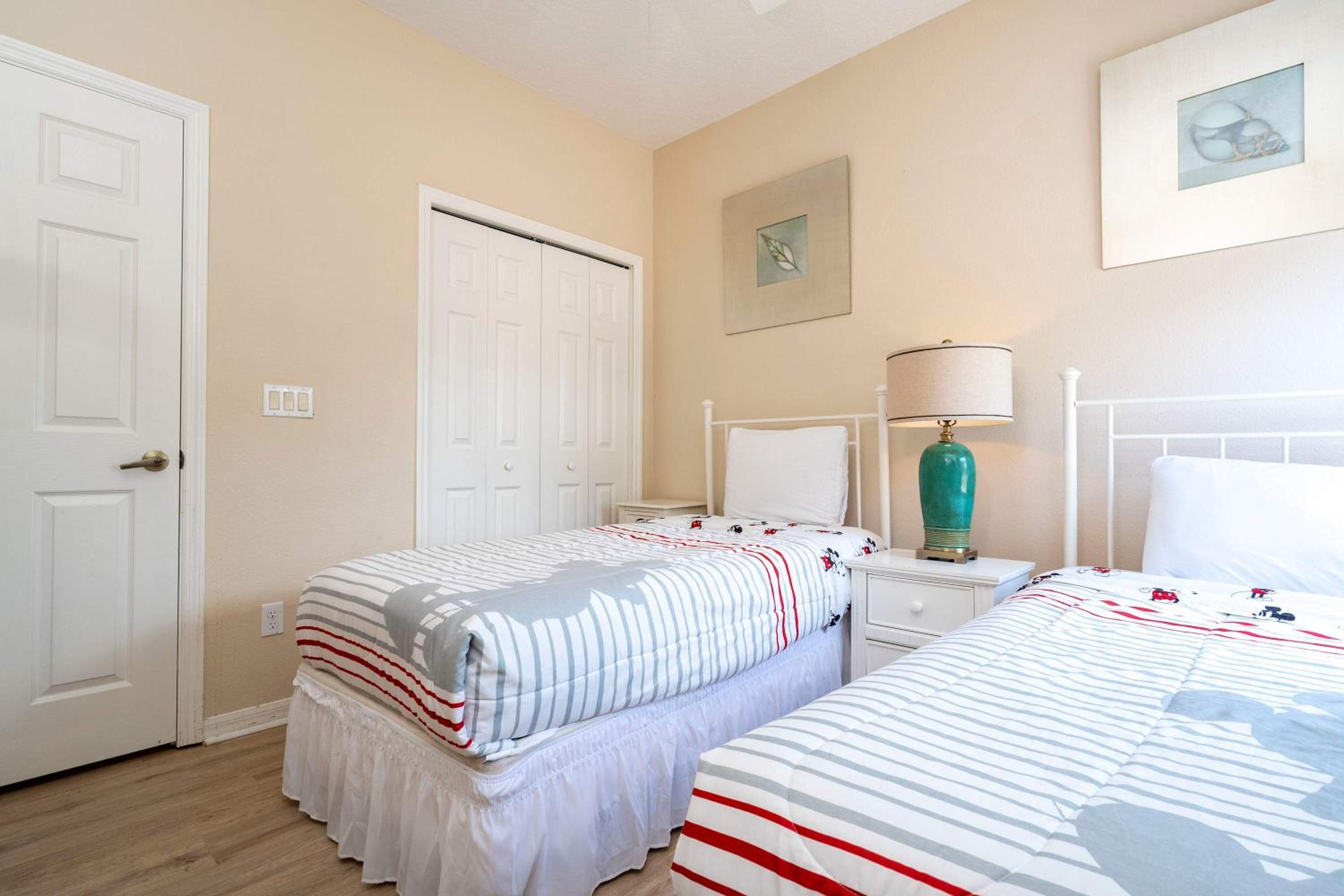 Stunning 5Bd Single Family Home with Pool Close to Disney 7420