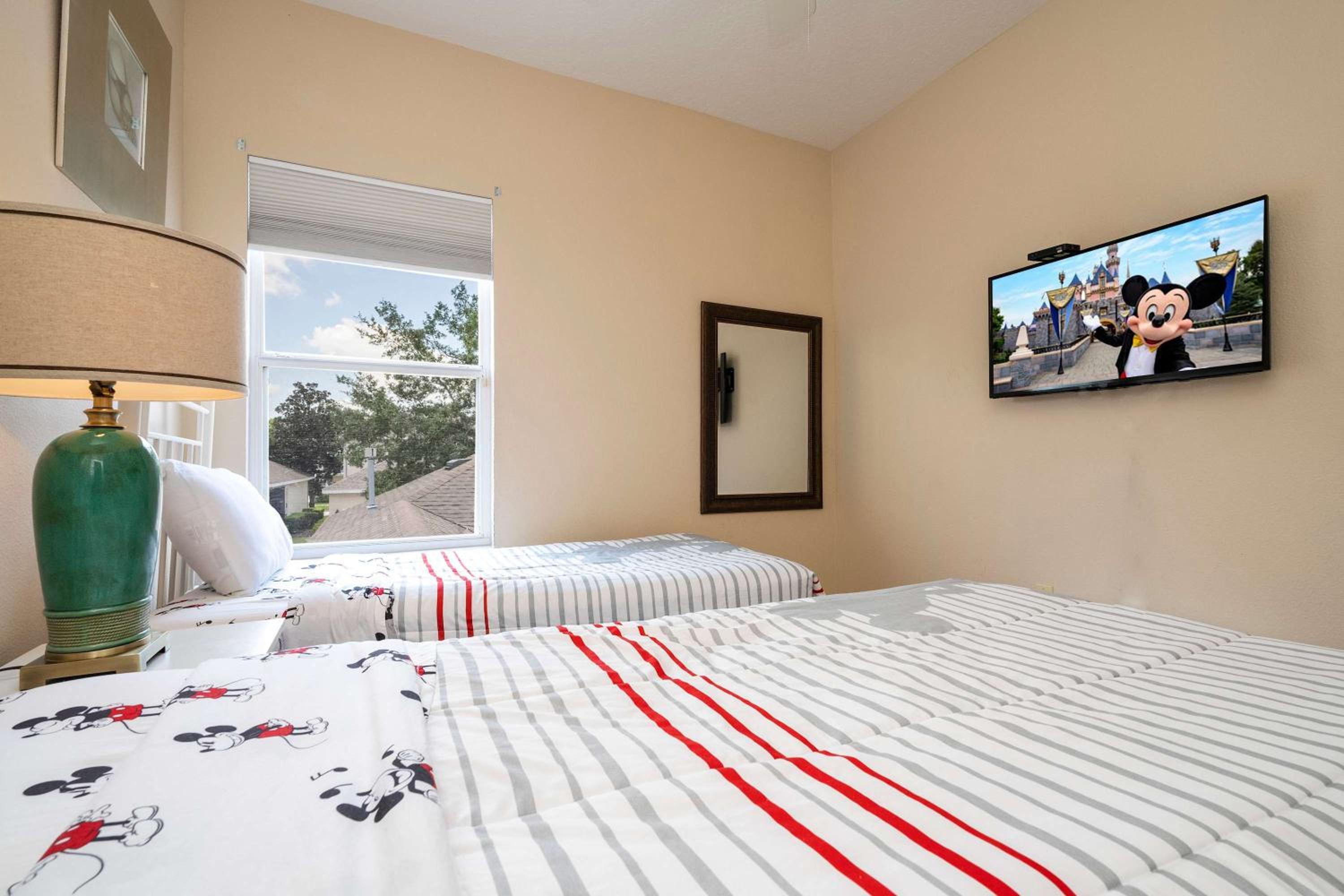Stunning 5Bd Single Family Home with Pool Close to Disney 7420