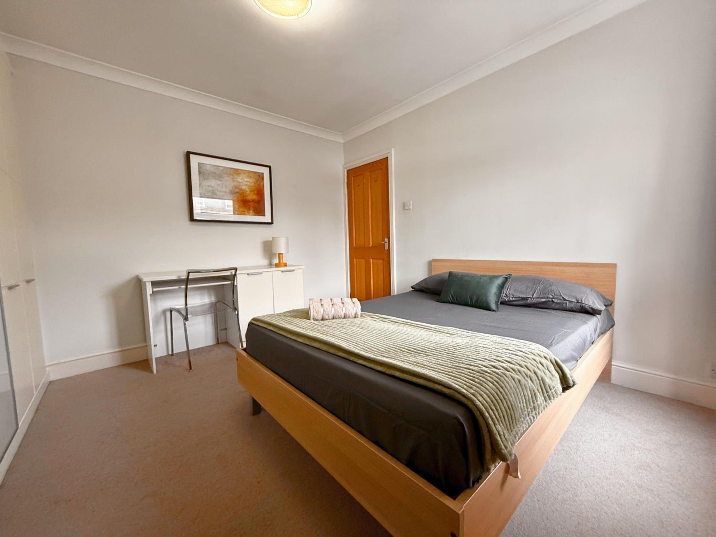 1300ft Fitzrovia Soho 2B2B by Tottenham Court Road Station Elizabeth line & Oxford Street